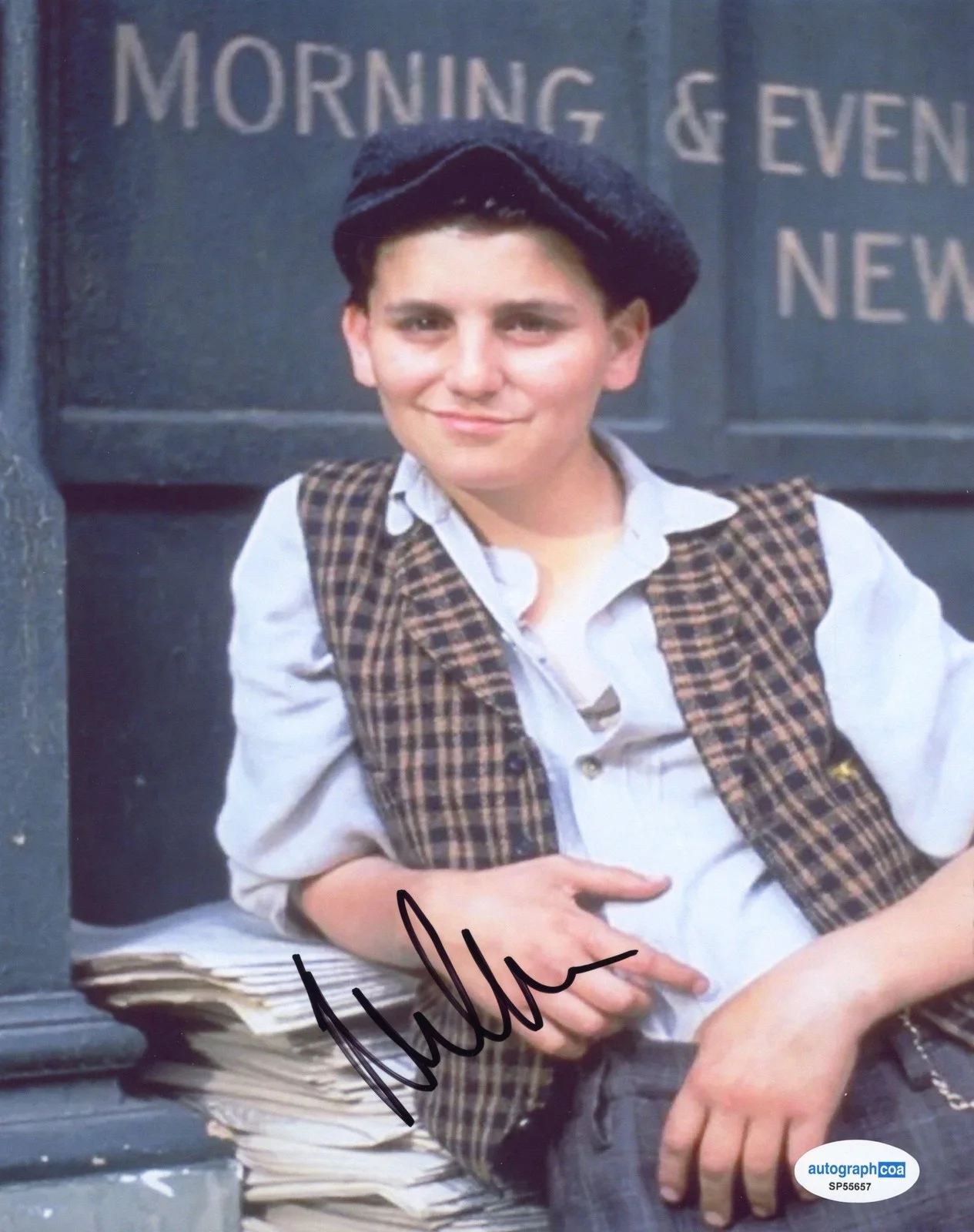 Max Casella — Max Casella "Newsies" AUTOGRAPH Signed 'Racetrack Higgins' 8x10 Photo ACOA, изображение 2