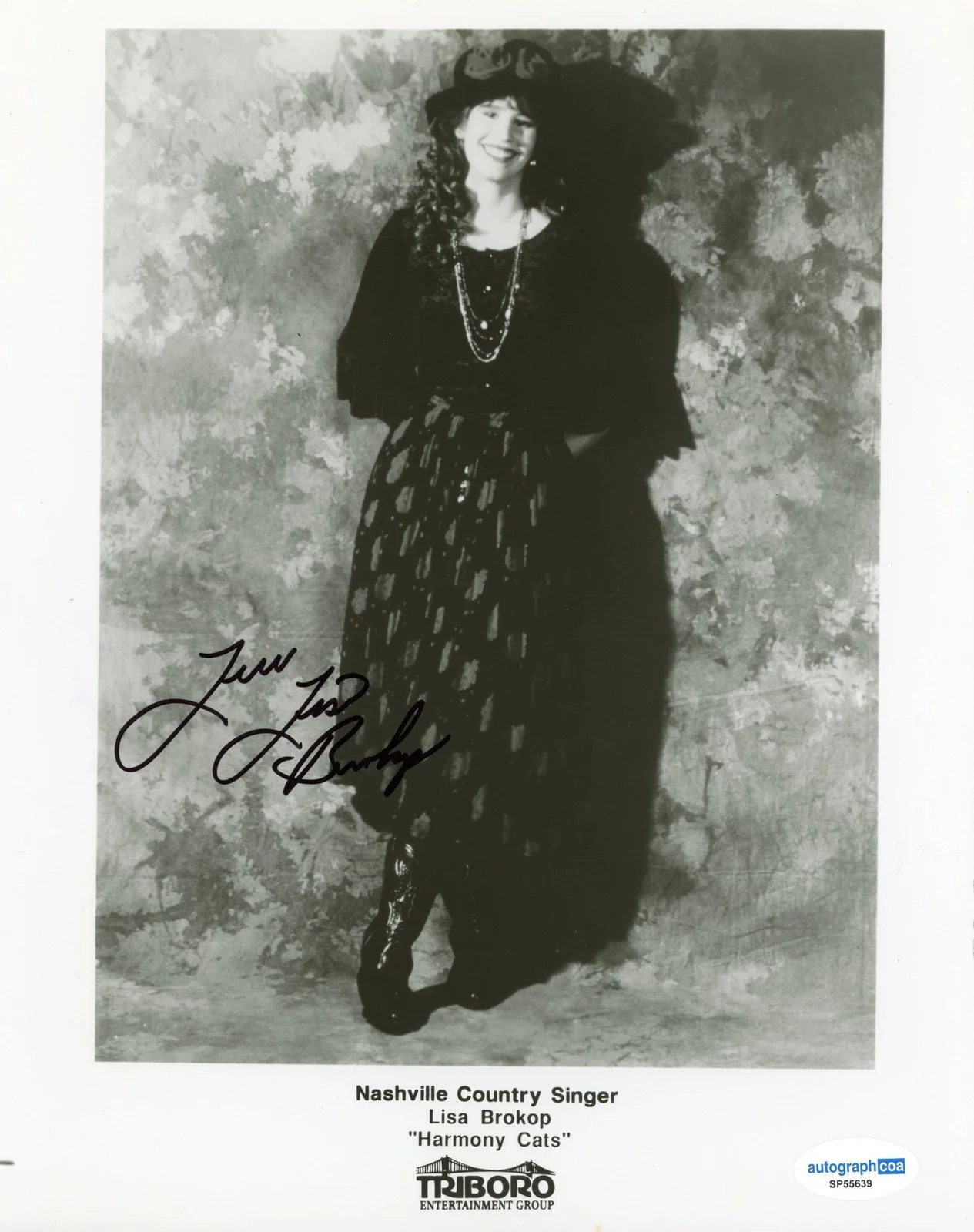 Lisa Brokop — Lisa Brokop "Harmony Cats" AUTOGRAPH Signed 'Debbie Hay' 8x10 Photo ACOA, изображение 2
