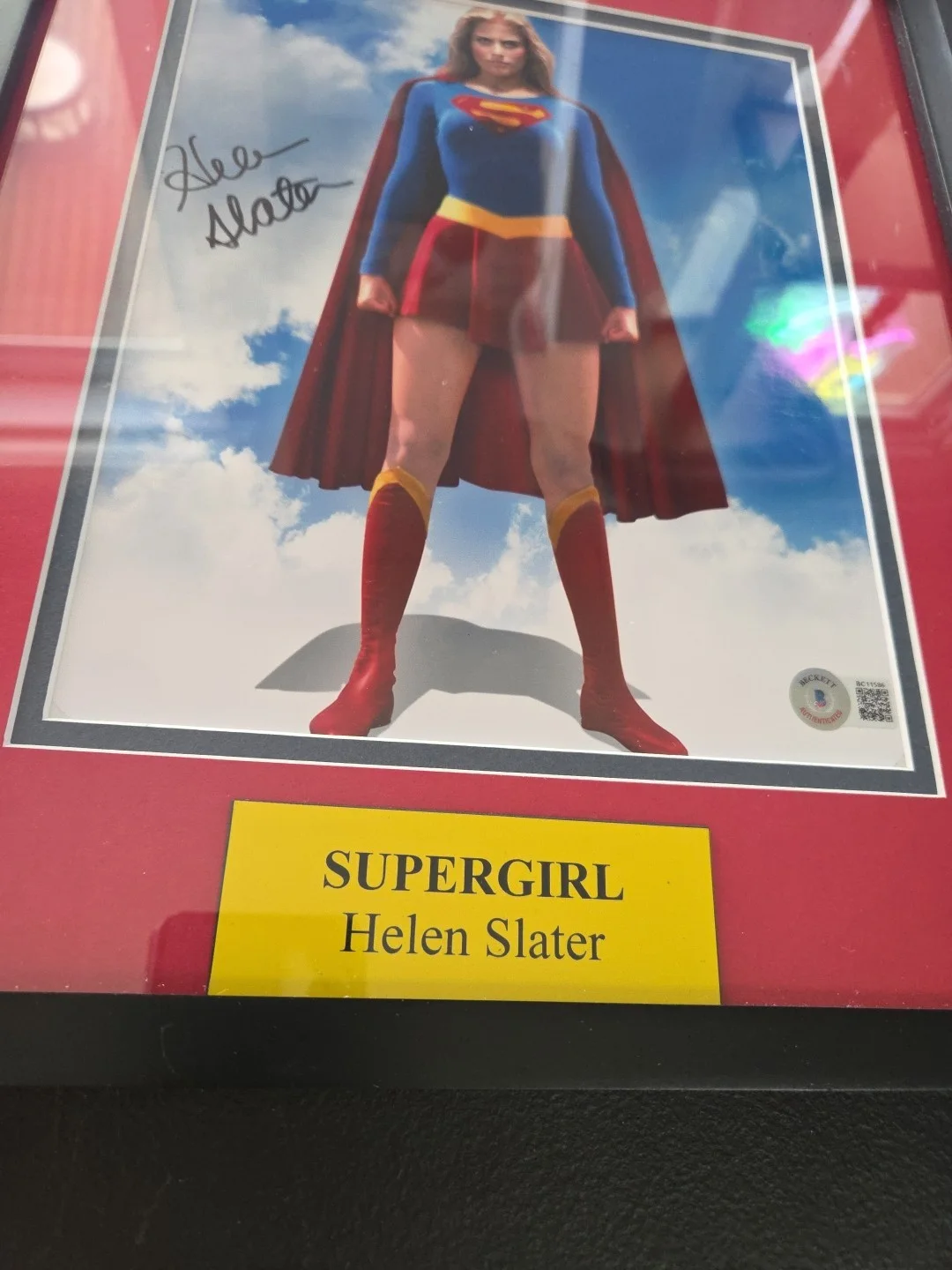 HELEN SLATER — HELEN SLATER as SUPERGIRL SIGNED 8x10 PHOTO. BAS COA. FRAMED & DOUBLE MATTED, изображение 4