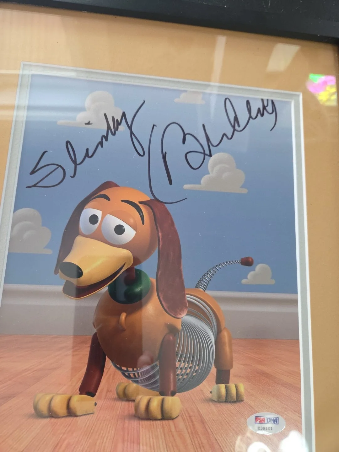 Blake Clark — BLAKE CLARK SIGNED AUTOGRAPH 8X10 PHOTO TOY STORY SLINKY DOG PSA/DNA COA. FRAMED, изображение 2