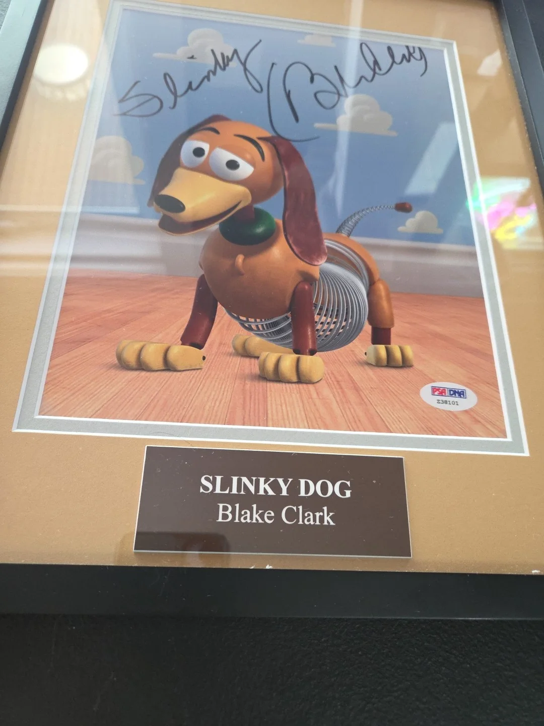 Blake Clark — BLAKE CLARK SIGNED AUTOGRAPH 8X10 PHOTO TOY STORY SLINKY DOG PSA/DNA COA. FRAMED, изображение 4