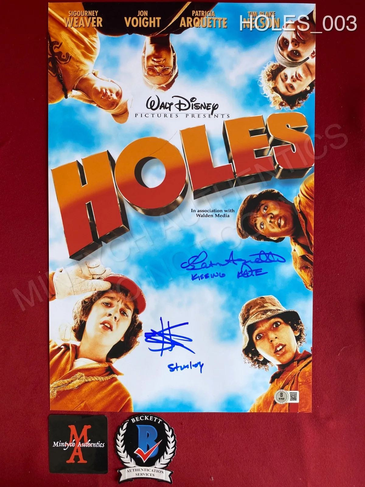 Patricia Arquette, Shia LaBeouf — Patricia Arquette Shia LaBeof dual signed 11x17 photo Holes Disney Beckett
