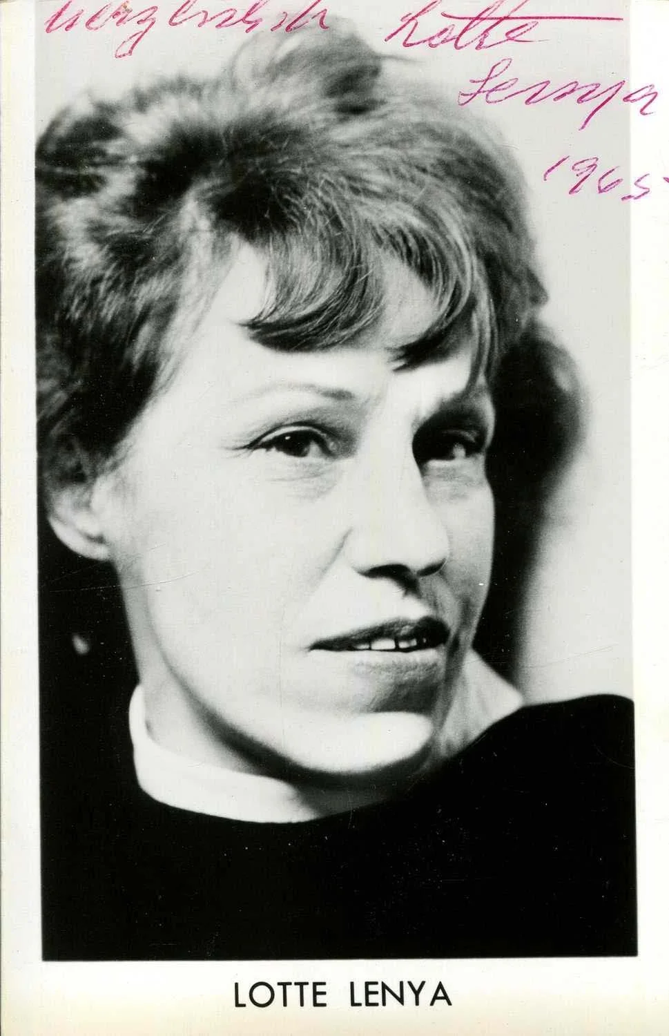 RARITY FROM 1965 LOTTE LENYA SIGNED AUTOGRAPH ROSA KLEBB FROM RUSSIA WITH LOVE, изображение 2
