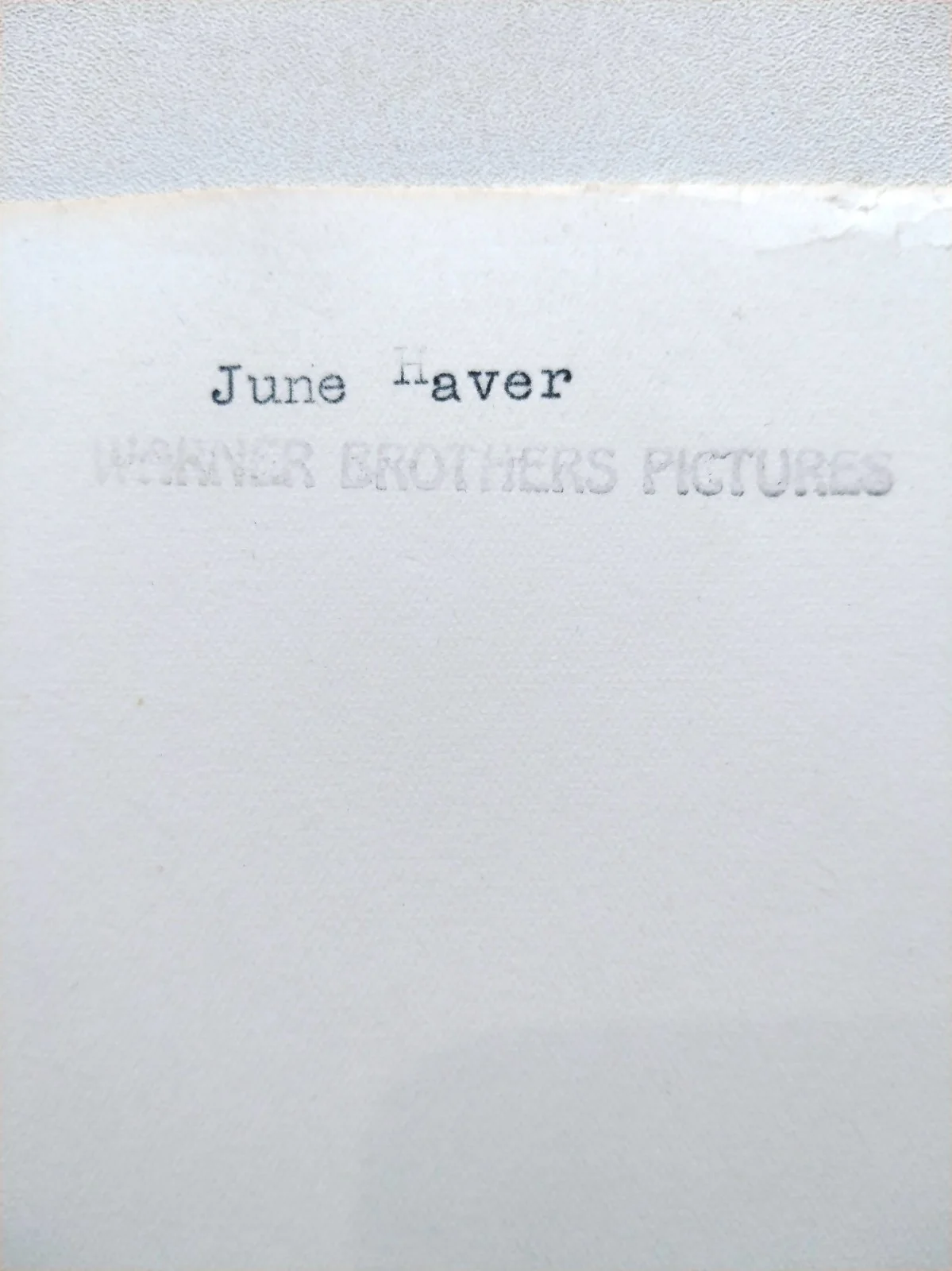 JUNE HAVER BEAUTIFUL signed autograph photo (Warner Bros) possible pre-print?, image 2