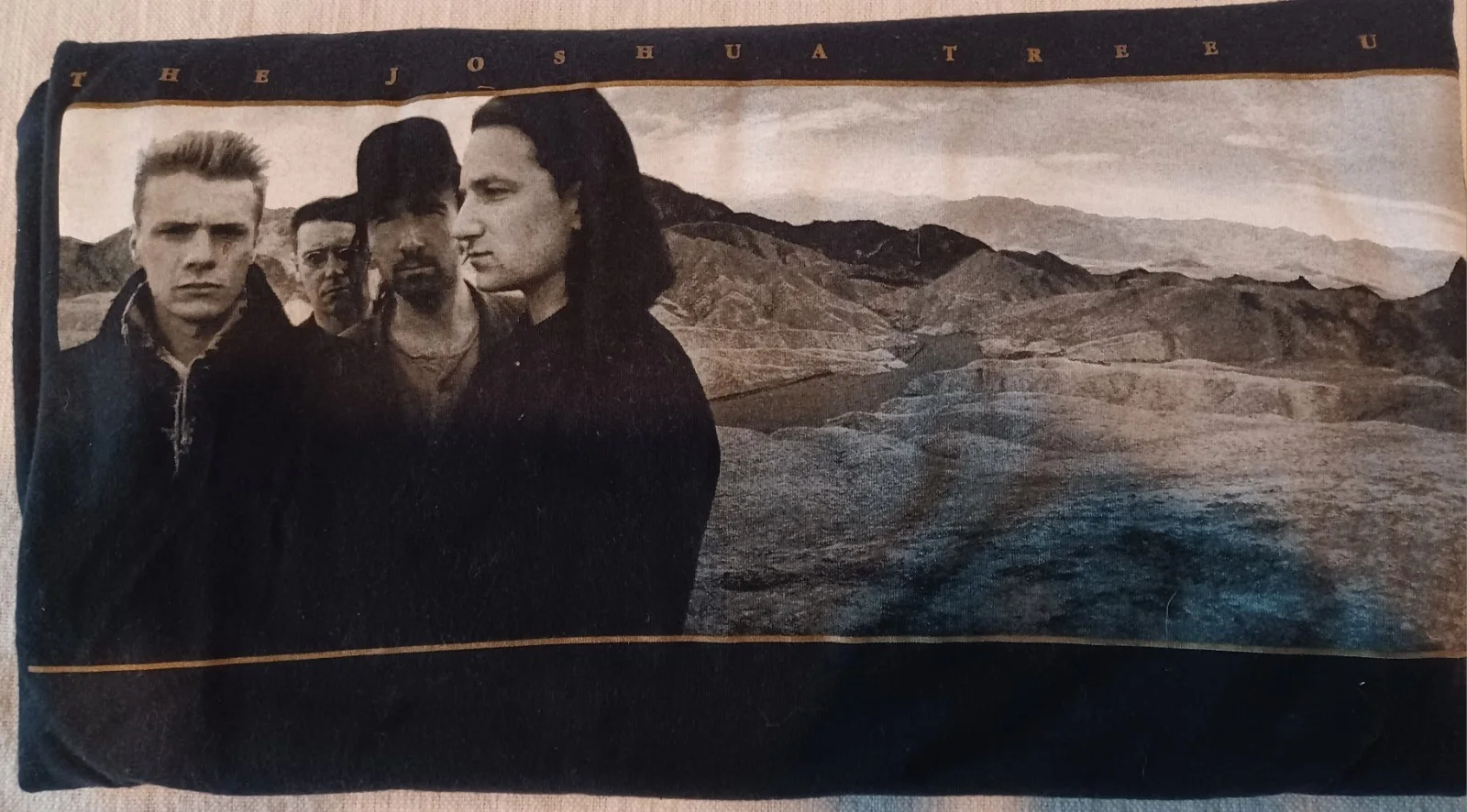 U2 Bono Signed Portrait w/COA & Joshua Tree Tour 2017 N. America Tour LG Shirt, изображение 2
