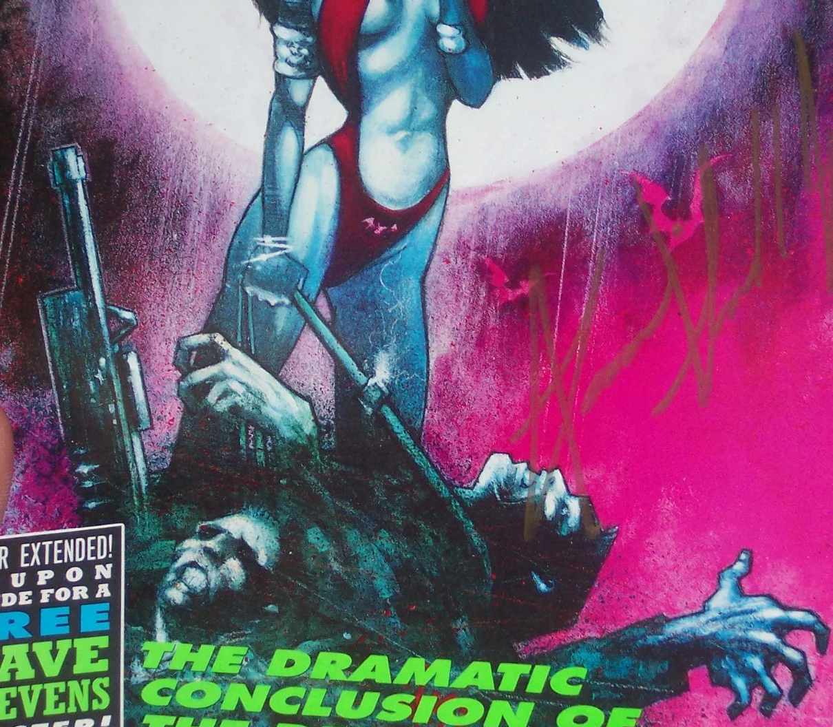 VAMPIRELLA COMIC #4 SIGNED signed autographed LOUIS SMALL JR GREAT CONDITION!, image 5