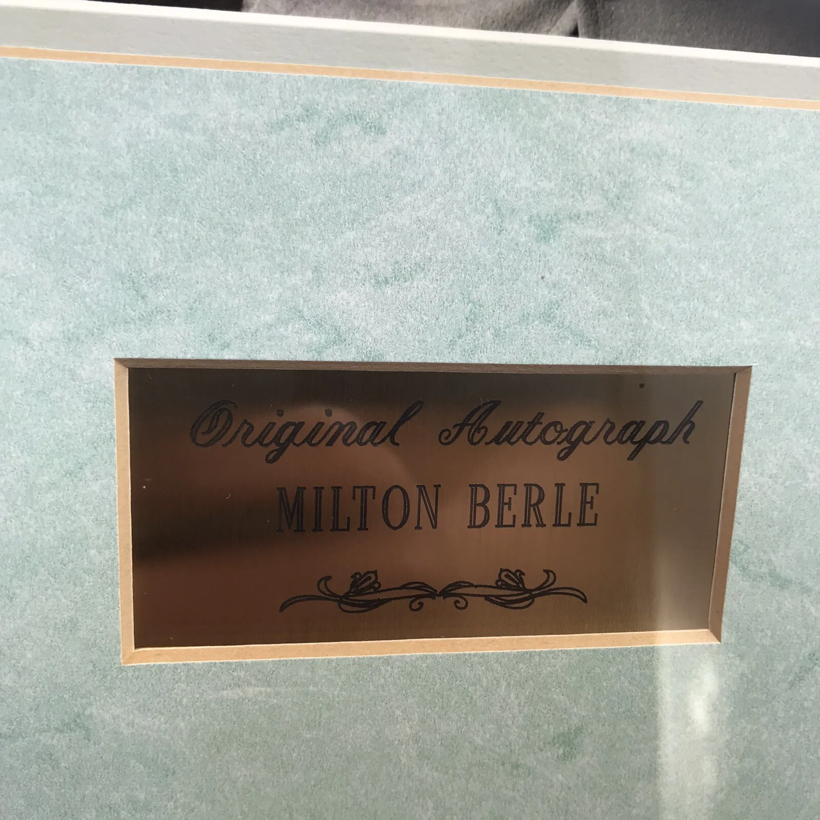 Milton Berle Autograph Framed Photo Comedy Comedian Walt Disney World Co 13x17, изображение 5