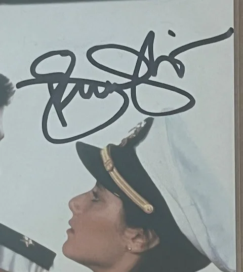Debra Winger — Debra Winger Signed Autograph An Officer & Gentleman 8x10 Photo Beckett, изображение 3