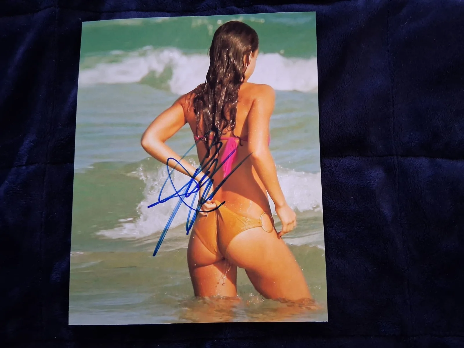 Jessica Alba — Jessica Alba meeting the waves signed photo 7 7/8x9 7/8 Into the Blue, Sin City