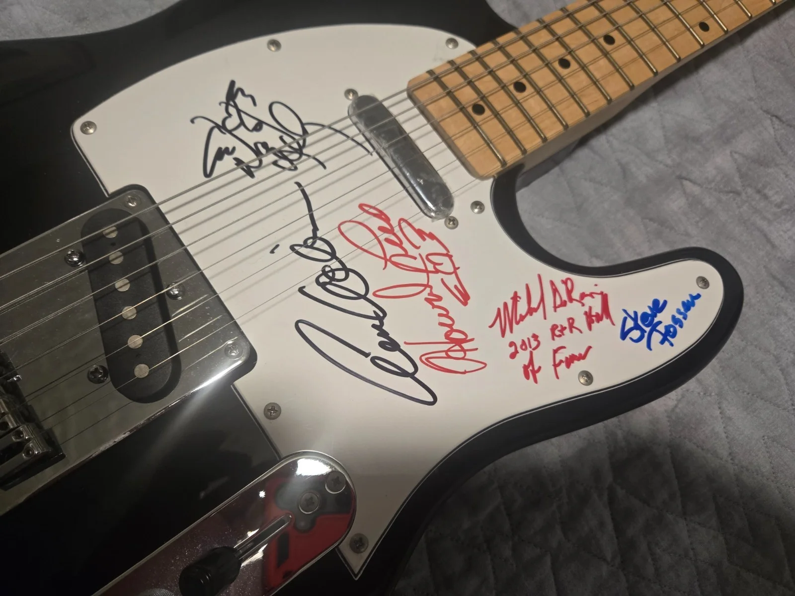 Heart Autographed Electric Guitar JSA LOA, image 4