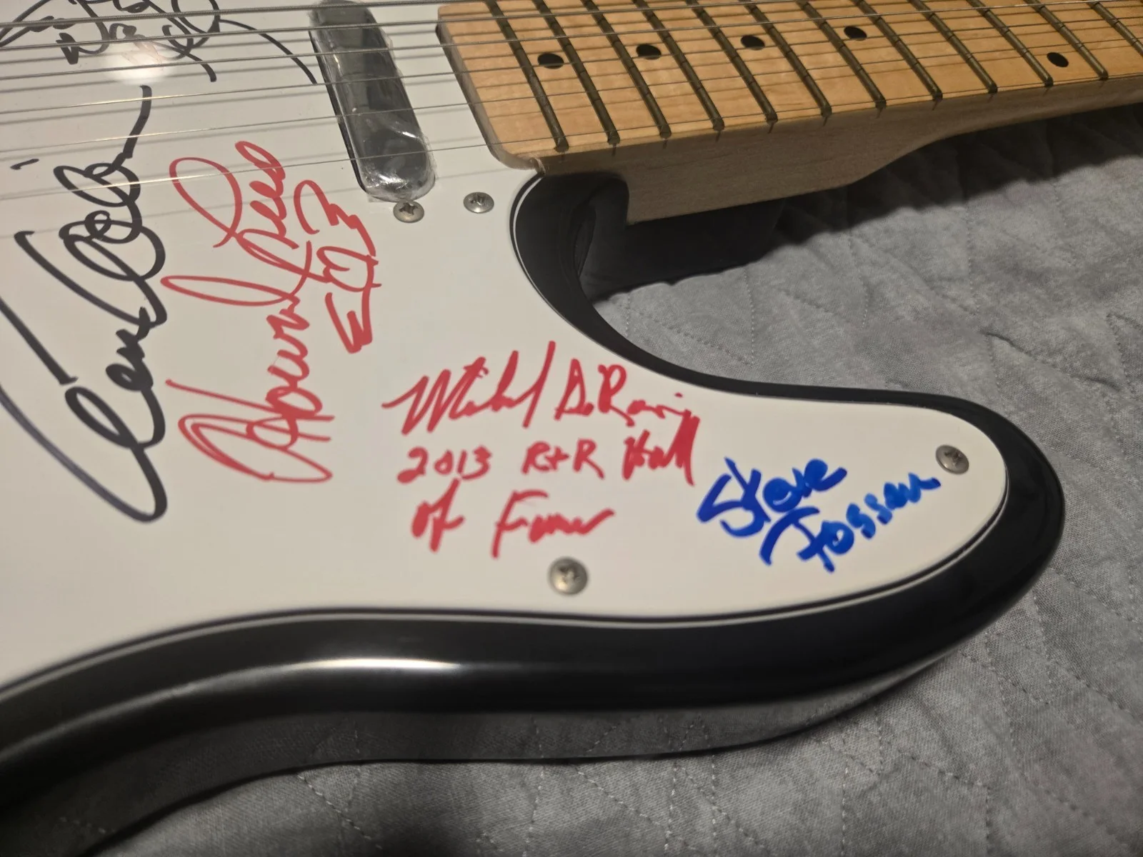 Heart Autographed Electric Guitar JSA LOA, image 5