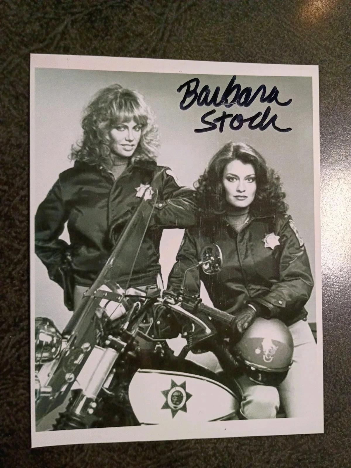 BARBARA STOCK 2 Hand Signed Autograph 4X6 PHOTO S - ACTRESS - CHIPS & SEINFELD, изображение 4