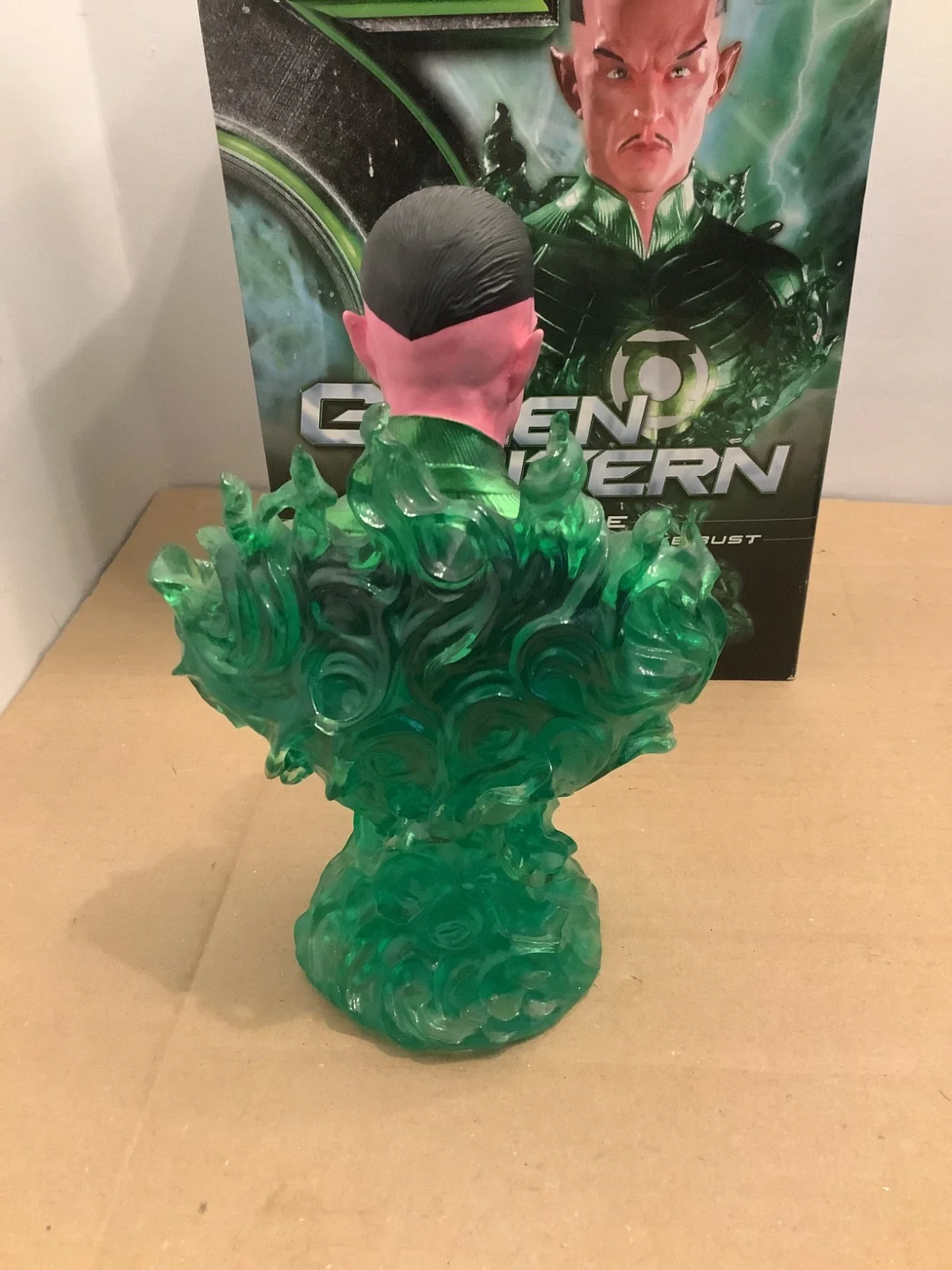 DC Direct Limited Edition Green Lantern Movie 1:4 Scale Sinestro Deluxe Bust, изображение 4
