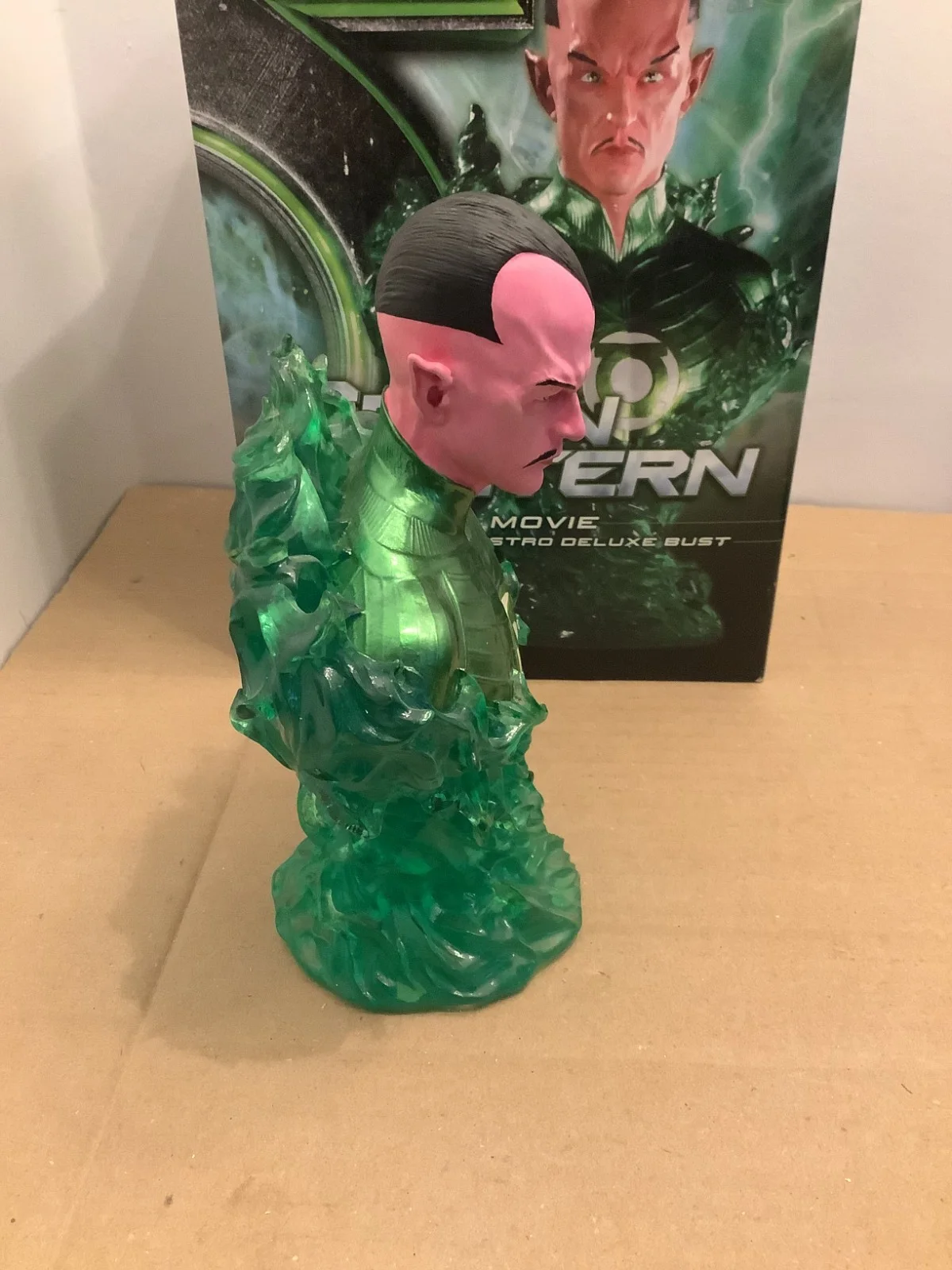 DC Direct Limited Edition Green Lantern Movie 1:4 Scale Sinestro Deluxe Bust, изображение 5