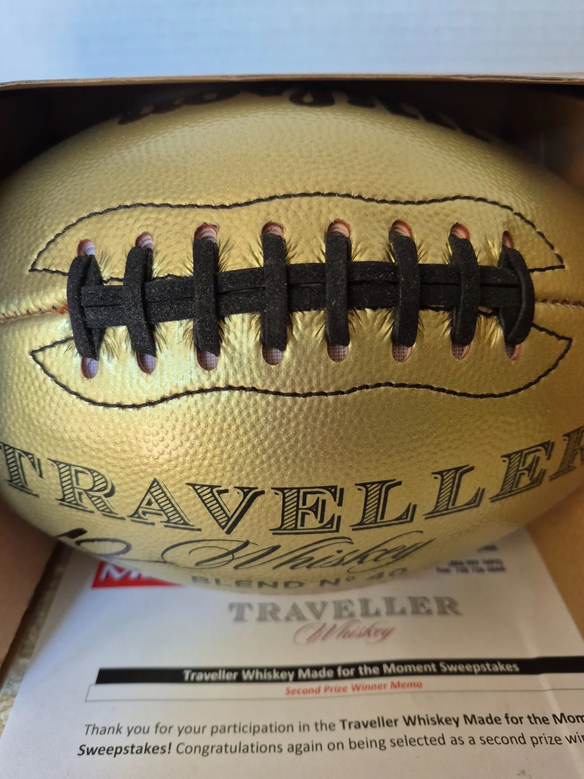 RARE! WON'T LAST!! CHRIS STAPLETON SIGNED Traveler Whiskey Wilson Football 1/75, изображение 3