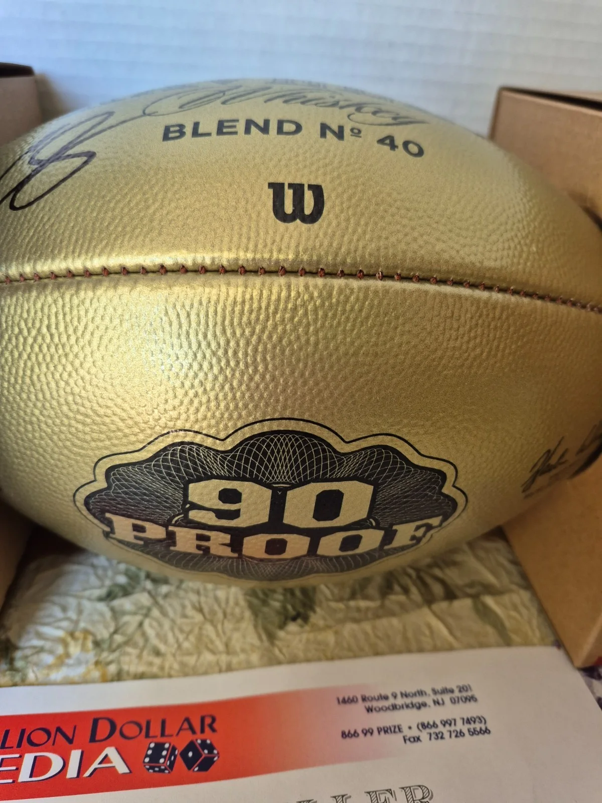 RARE! WON'T LAST!! CHRIS STAPLETON SIGNED Traveler Whiskey Wilson Football 1/75, изображение 4