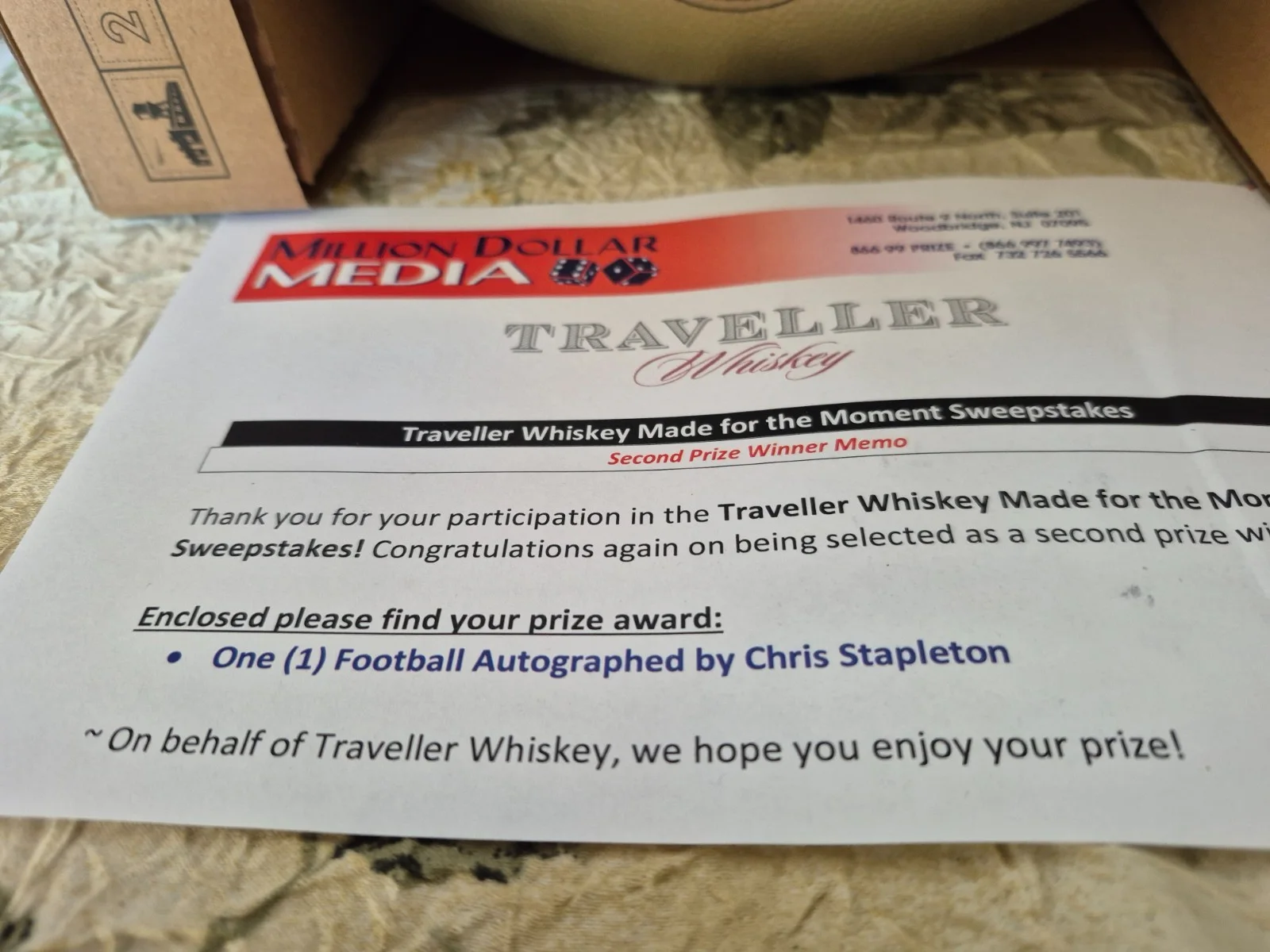 RARE! WON'T LAST!! CHRIS STAPLETON SIGNED Traveler Whiskey Wilson Football 1/75, изображение 5