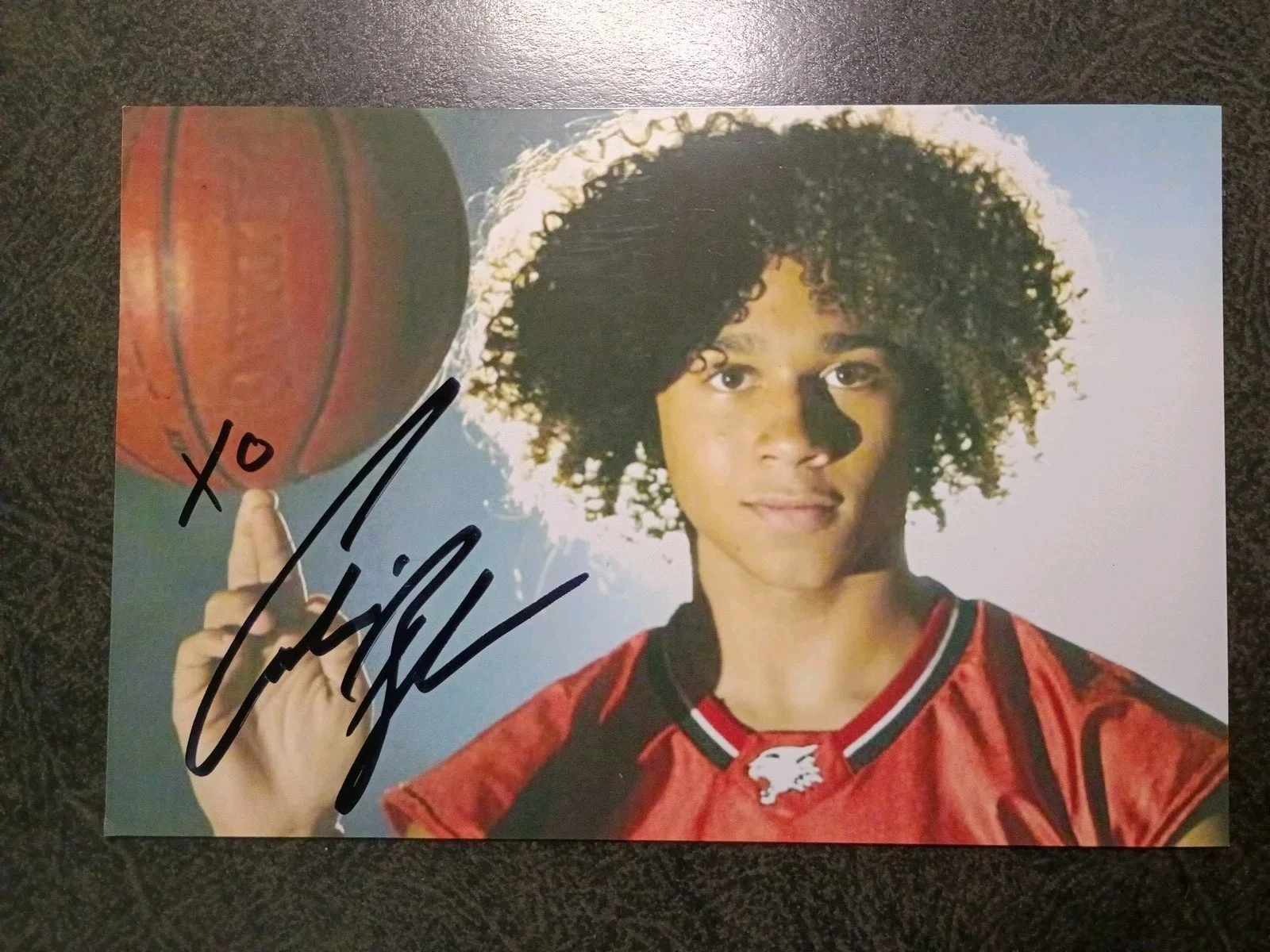 CORBIN BLEU — CORBIN BLEU 2 Hand Signed Autograph Photo S - WALT DISNEY ACTOR - JUMP IN !, изображение 2