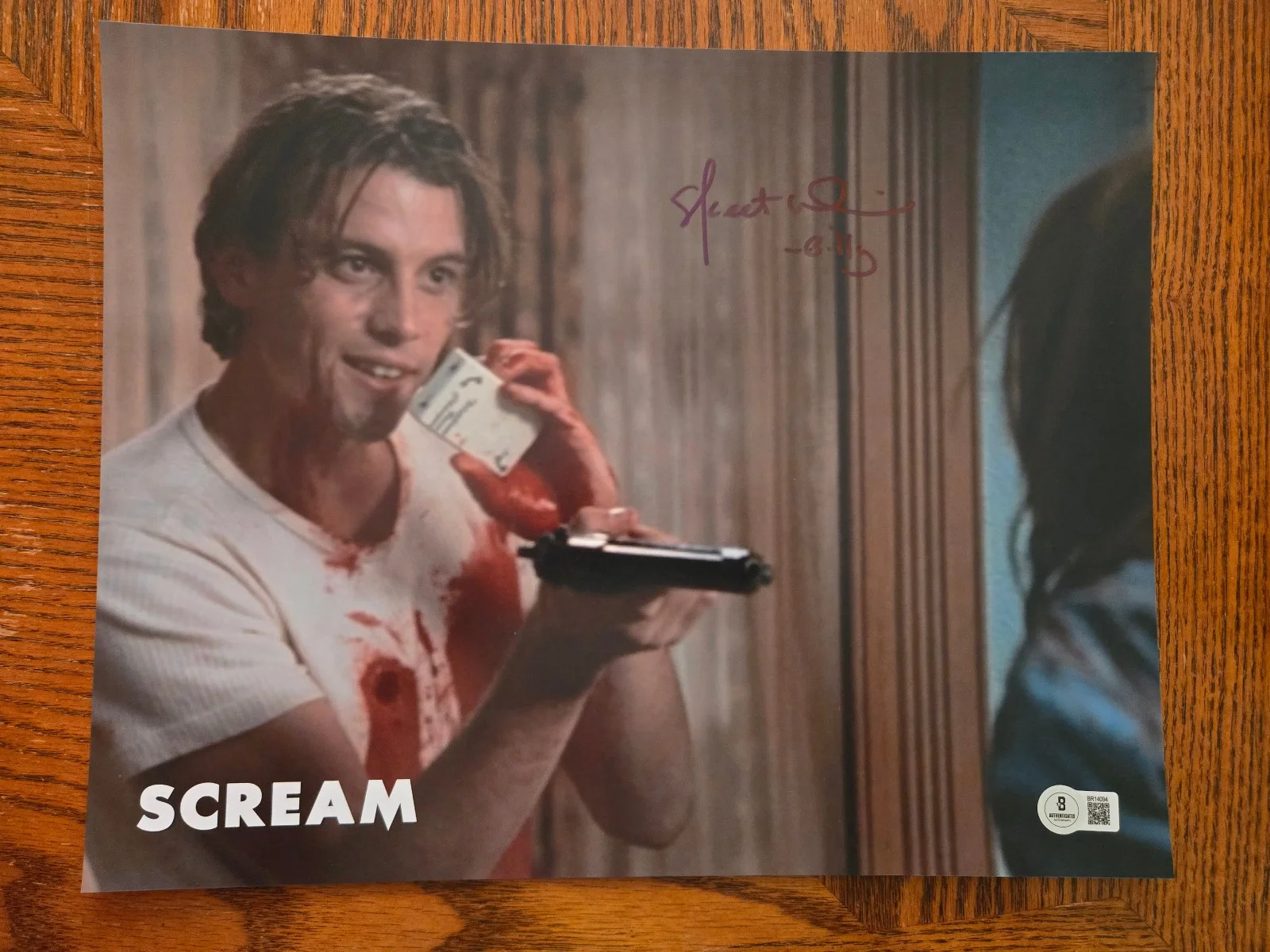 Skeet Ulrich — Skeet Ulrich Signed "Scream" 11x14 (Beckett COA)