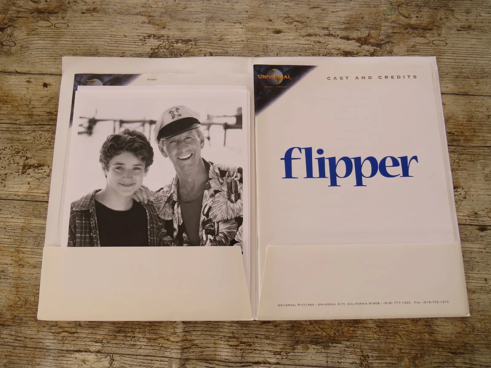 FLIPPER ORIGINAL 1996 CINEMA FILM MOVIE PRESS KIT Paul Hogan 7 PHOTOS / 5 SLIDES, изображение 2
