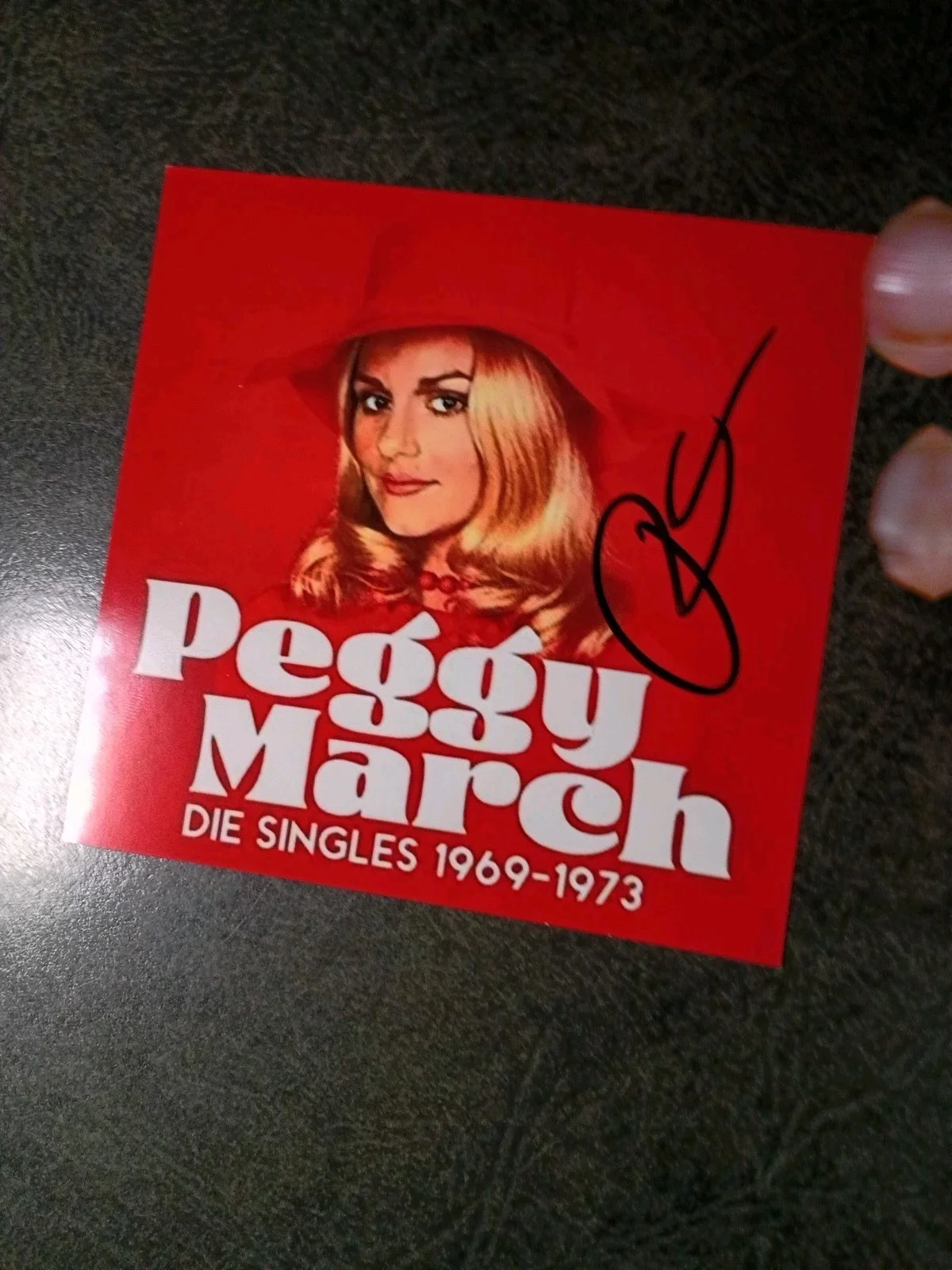 CLAUDIA CHRISTIAN — PEGGY MARCH 2 Hand Signed Autograph Photo S - SINGER / SONG - I WILL FOLLOW HIM, изображение 4