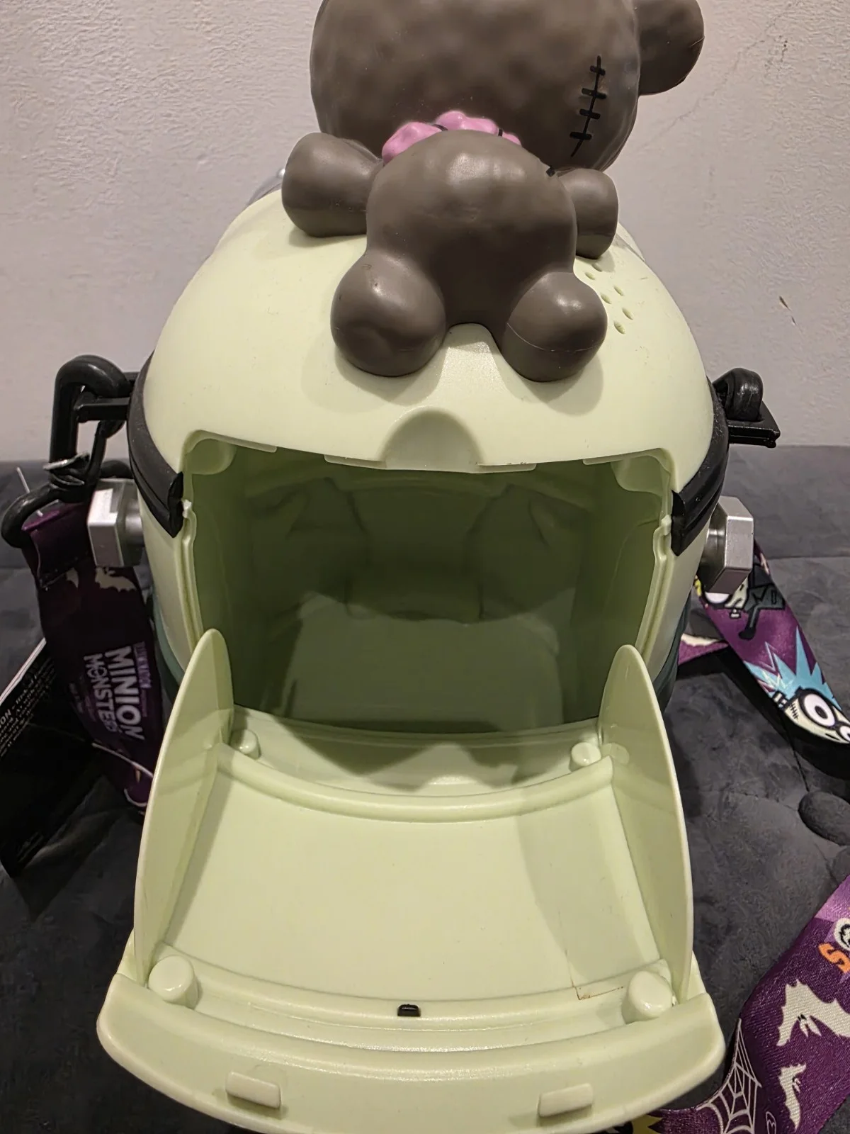 Minion Monsters Popcorn Bucket By Universal Studios BRAND NEW!, image 3