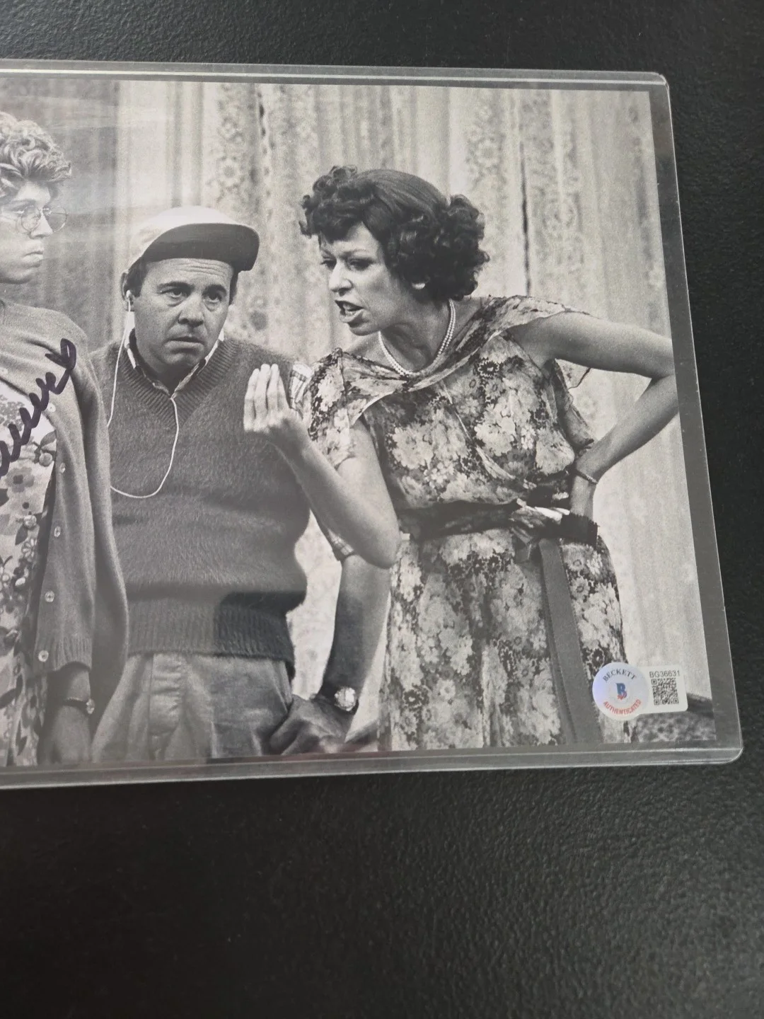 Carol Burnett — Carol Burnett Vicki Lawrence autographed signed 8x10 photo Beckett BAS COA Show, image 5