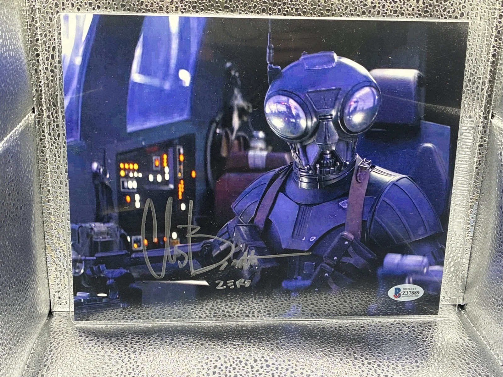 Chris Bartlett — Chris Bartlett Zero 8”x10” Autographed Photo COA Beckett w/ Serial Number