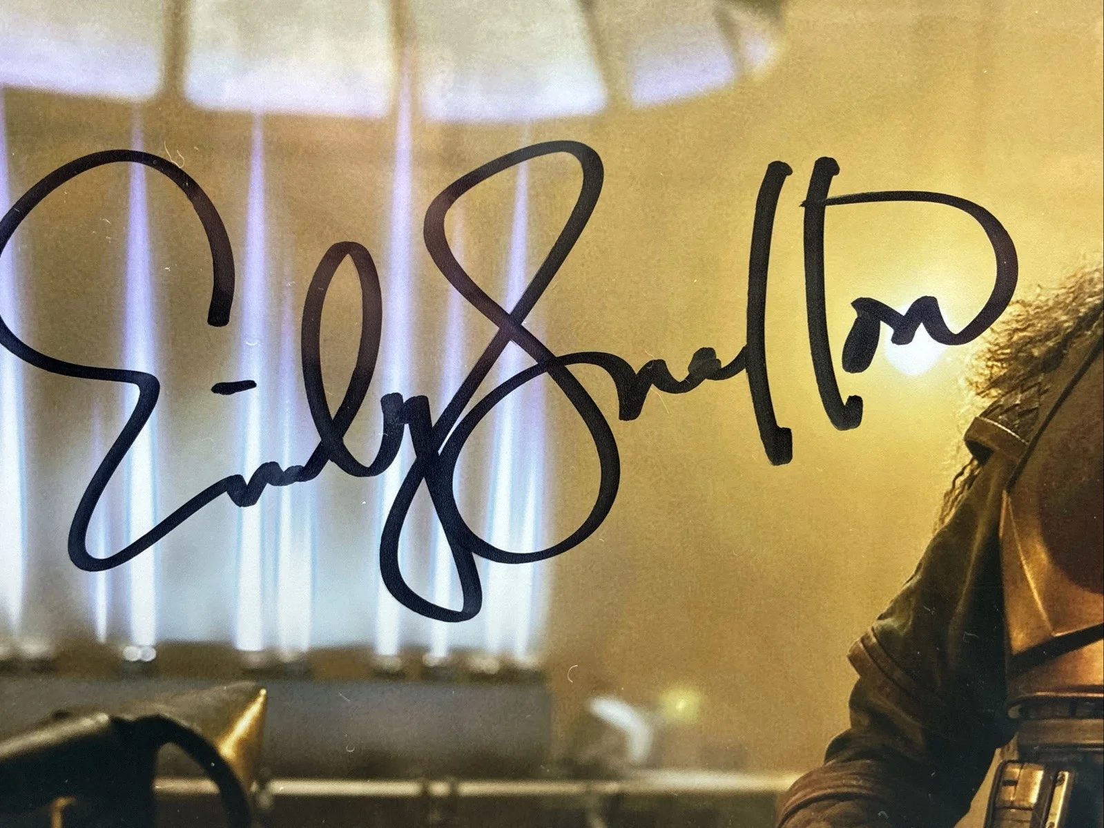 Emily Swallow — Emily Swallow Star Wars The Mandalorian 8x10 Signed Photo Beckett BAS COA, image 2