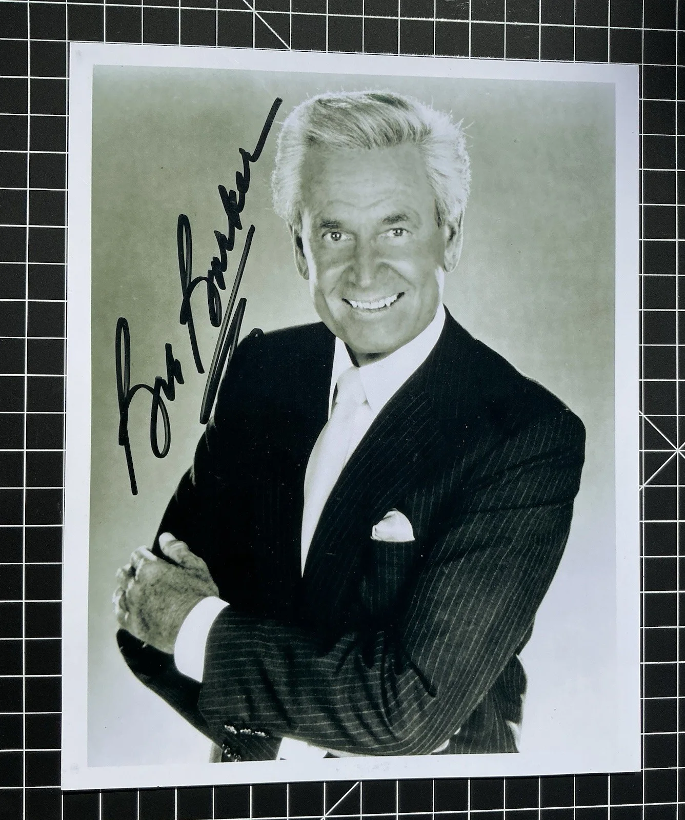 BOB BARKER — BOB BARKER SIGNED AUTOGRAPHED 8x10 PHOTO THE PRICE IS RIGHT , unpersonalized, изображение 2