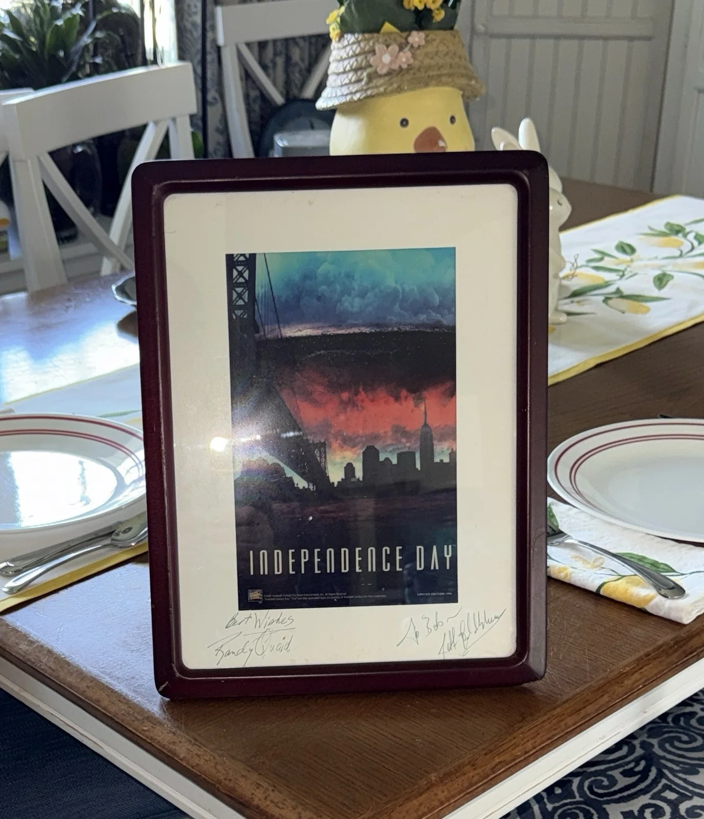 Randy Quaid, Jeff Goldblum — JEFF GOLDBLUM RANDY QUAID signed 8x10 photo INDEPENDENCE DAY POSTER MATTED FRAME, image 4