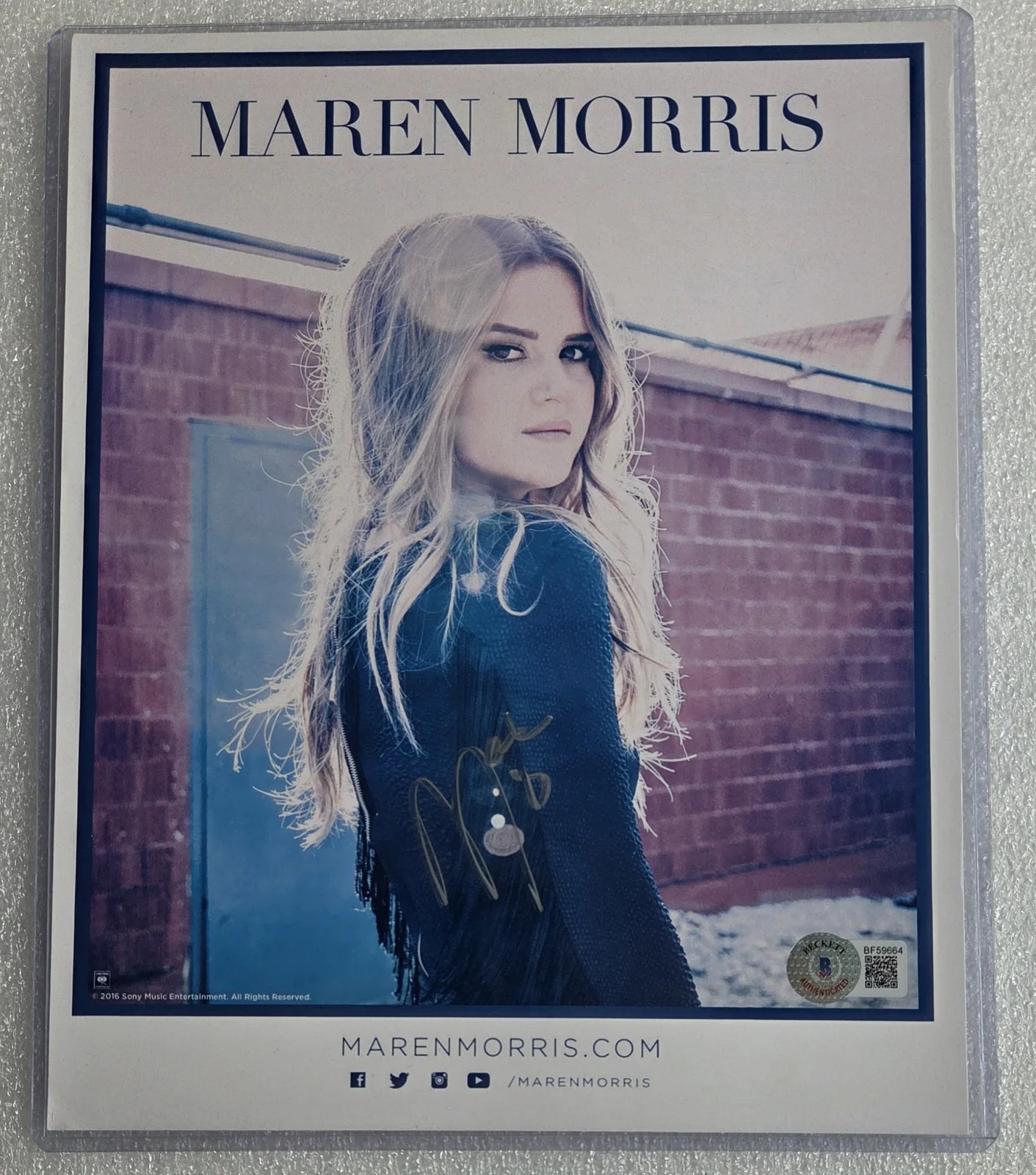 MAREN MORRIS SIGNED BECKETT BAS COA 8X10 PHOTO COUNTRY MUSIC SINGER AUTOGRAPHED, изображение 2