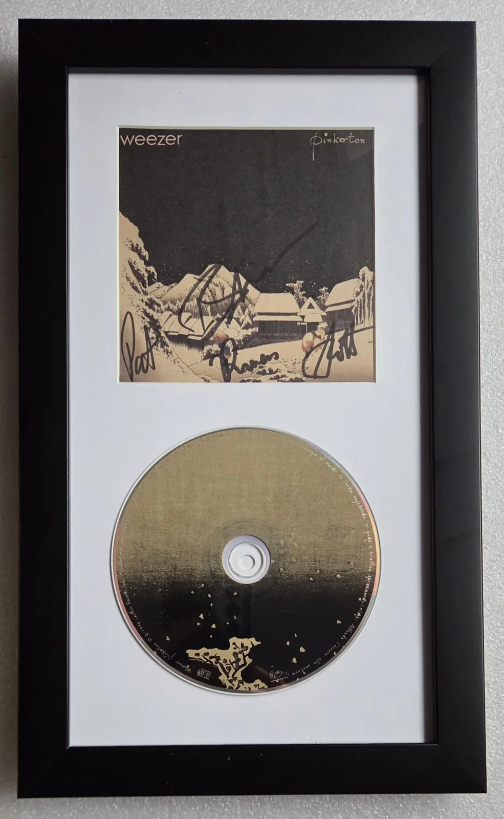 WEEZER AUTOGRAPHED CD DISPLAY BECKETT BAS LOA SIGNED RIVER CUOMO PRESENT GIFT, image 2