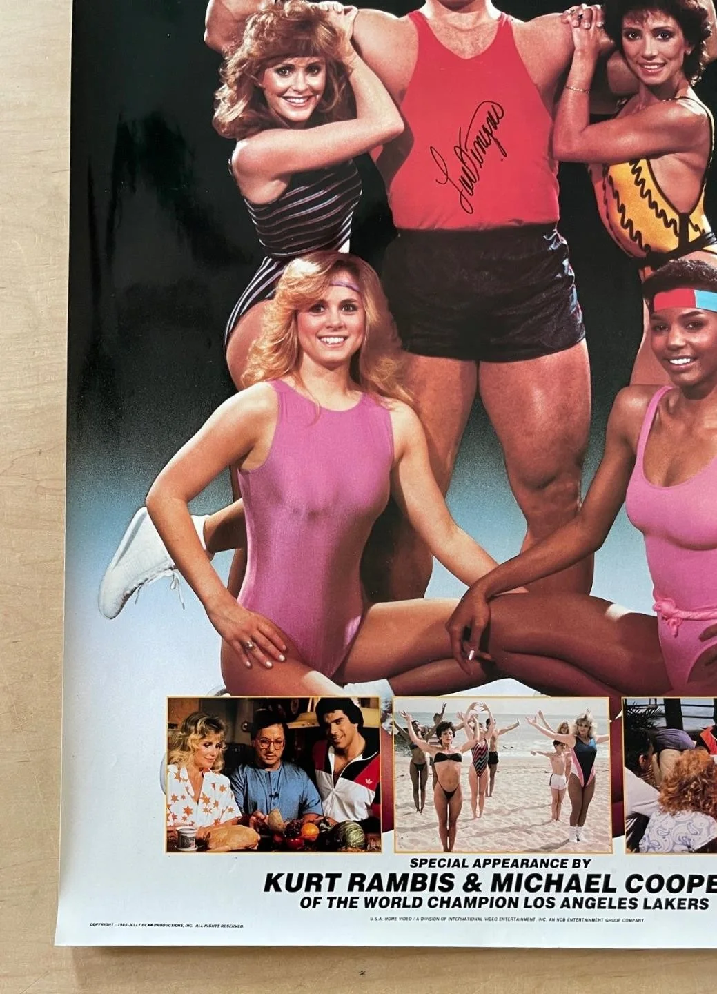 Lou Ferrigno — LOU FERRIGNO'S Body Perfection SIGNED Rolled 1985 VHS Video Store Promo Poster, изображение 4