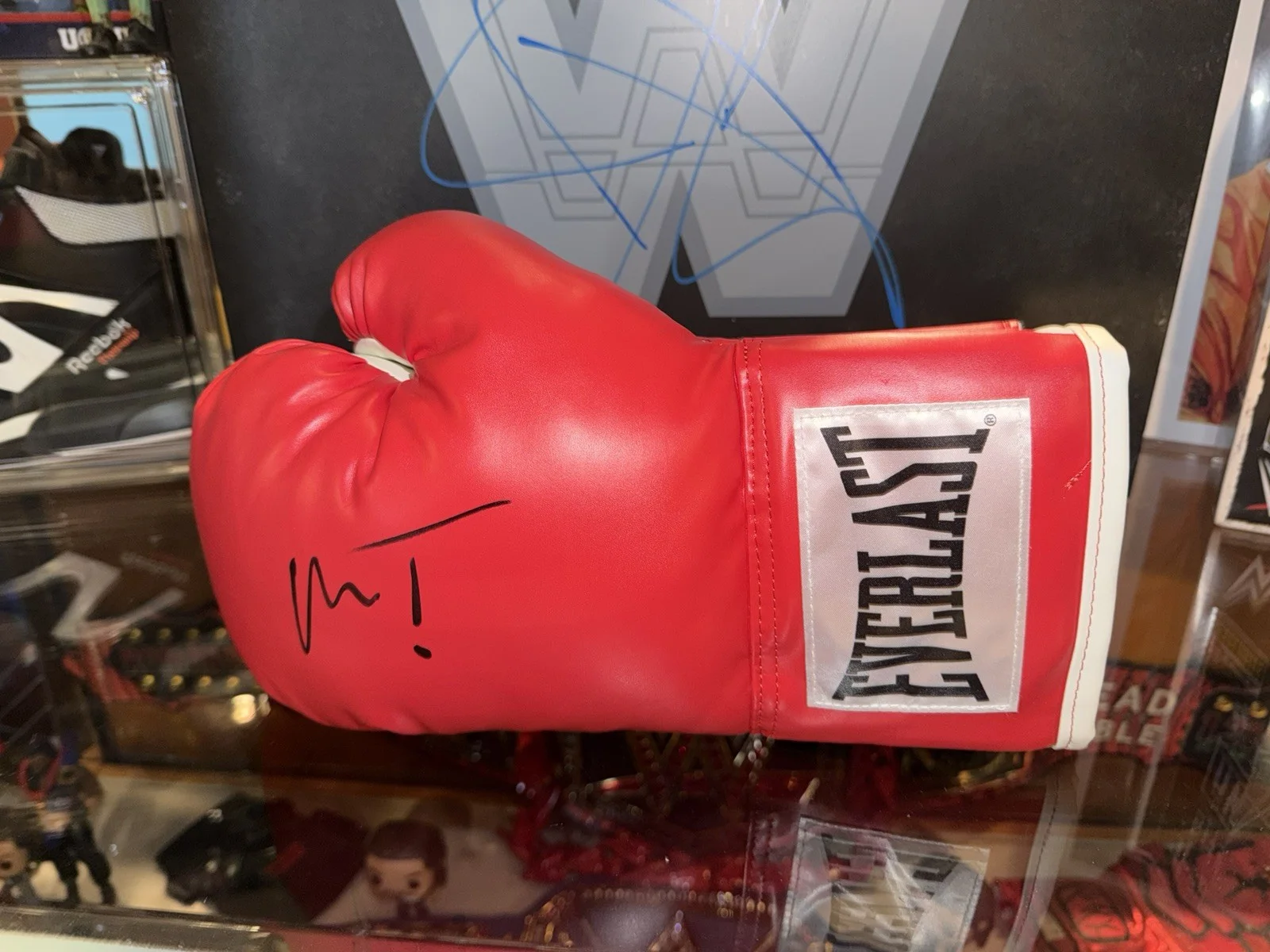 Mr T Autographed Clubber Lang Rocky III Everlast Boxing Glove RARE PSA DNA, изображение 2