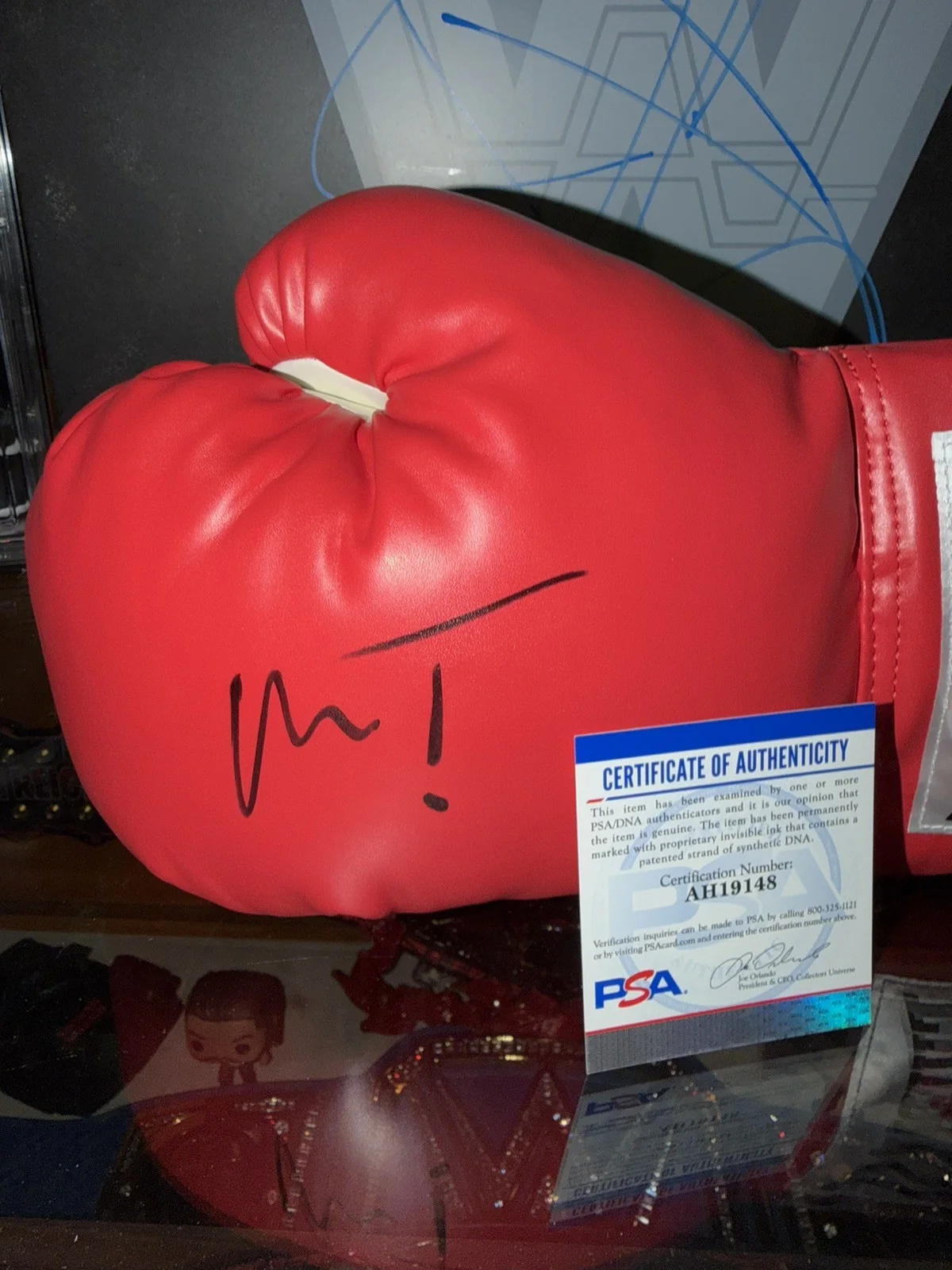 Mr T Autographed Clubber Lang Rocky III Everlast Boxing Glove RARE PSA DNA, изображение 3