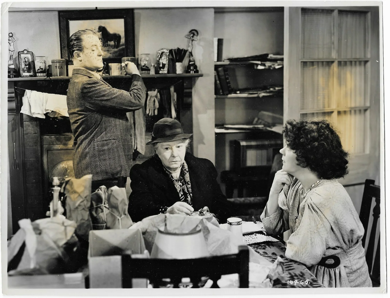 Rank Movie Studio Photo Huggetts Jack Warner Kathleen Harrison Amy Veness 1948, image 2