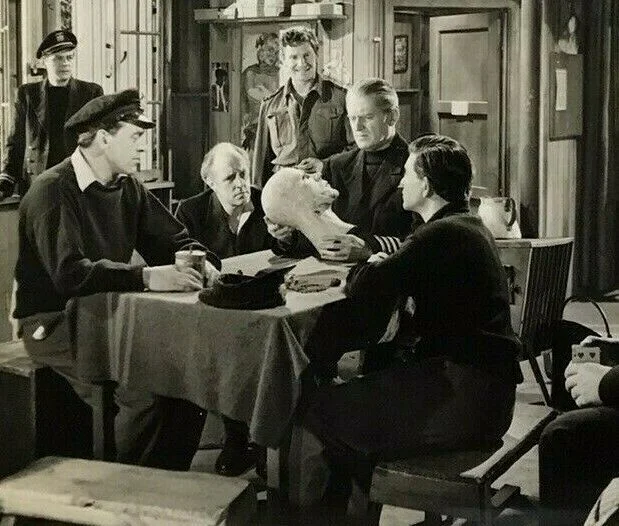 Vintage Movie Film Photo Jack Warner Albert RN Mannequin Dummy Head Scene 1953., изображение 3