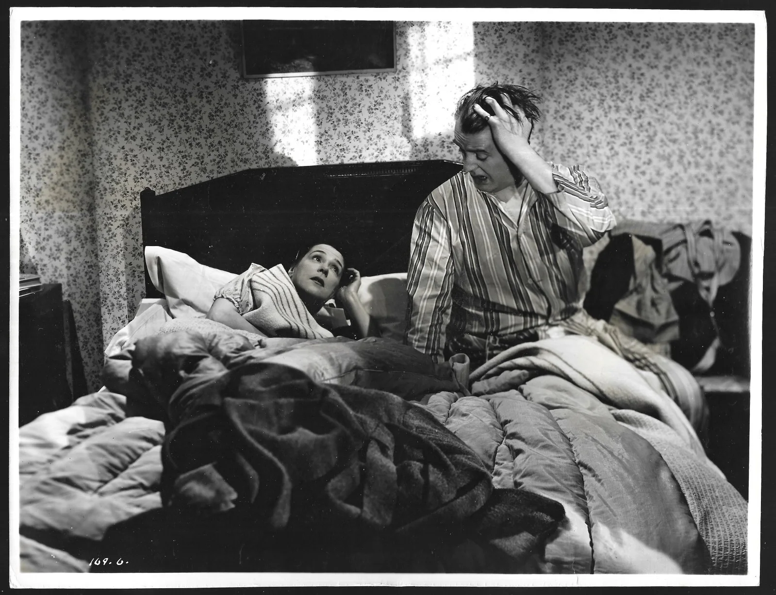 Actor Jack Warner Movie Film Photo Huggett Wedding Bells Scene Kathleen Harrison, изображение 2