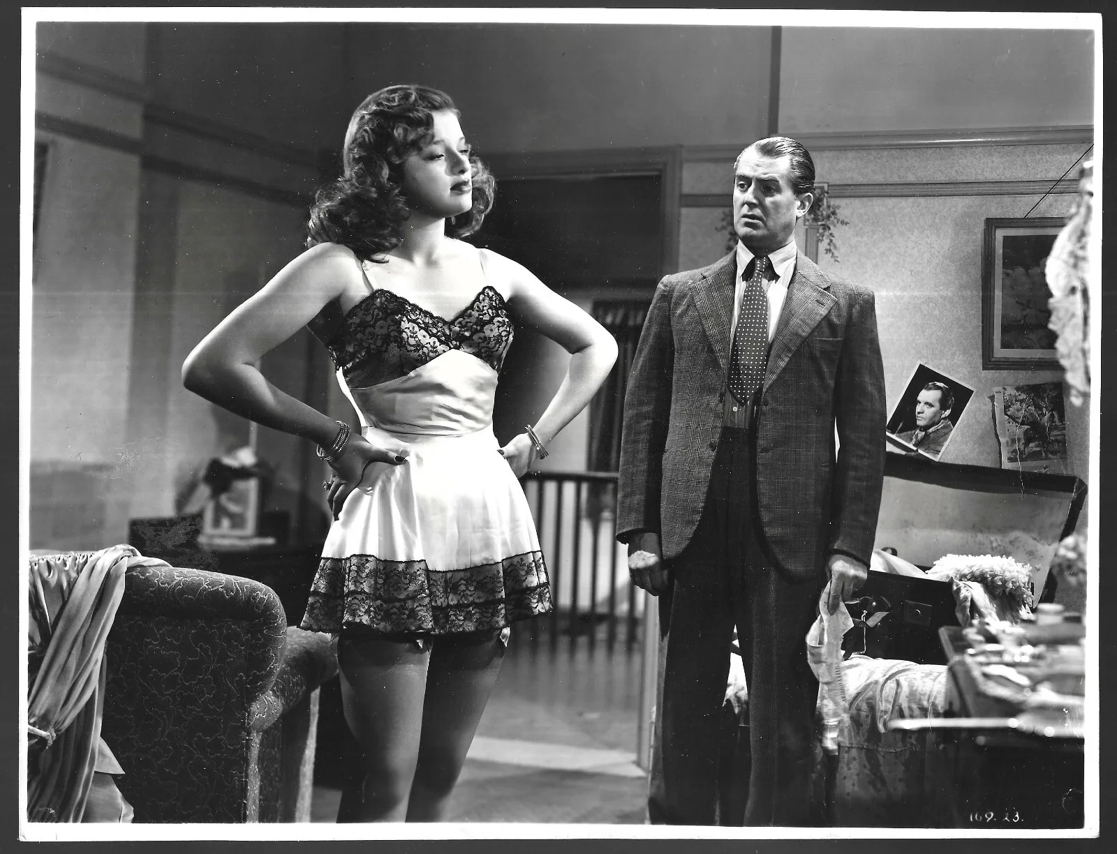 Jack Warner Movie Film Photo Huggett Wedding Bells Sexy Diana Dors Scene Skimpy, изображение 2