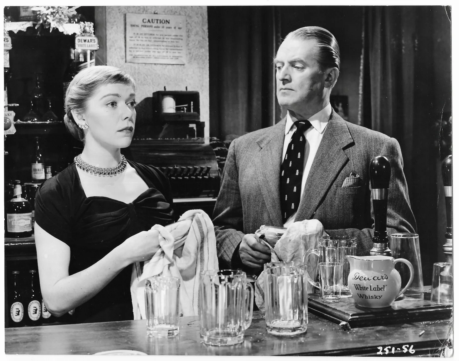 Vintage Movie Press Photo The Final Test Jack Warner Brenda Bruce Pub 1953, изображение 2