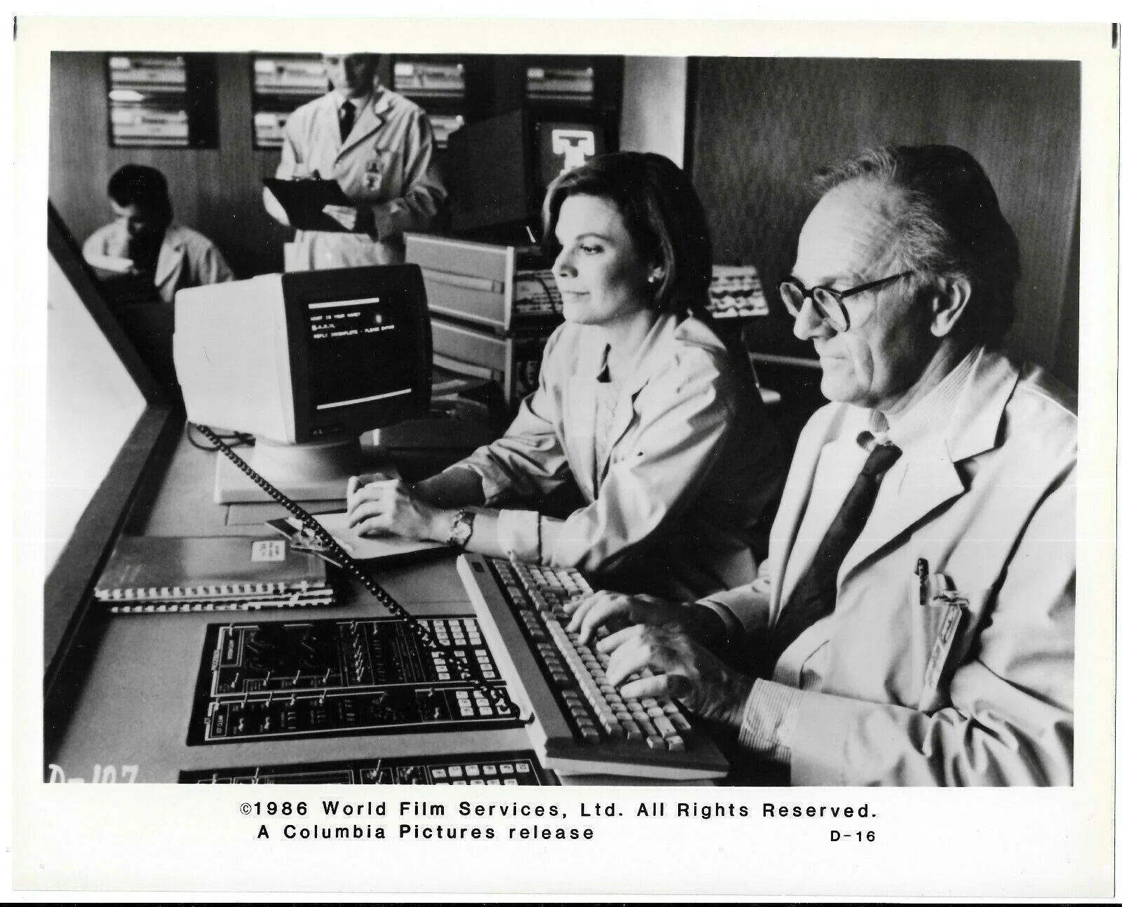 Vintage D.A.R.Y.L Movie Press Photo Sci Fi Josef Sommer Kathryn Walker Lab, изображение 3