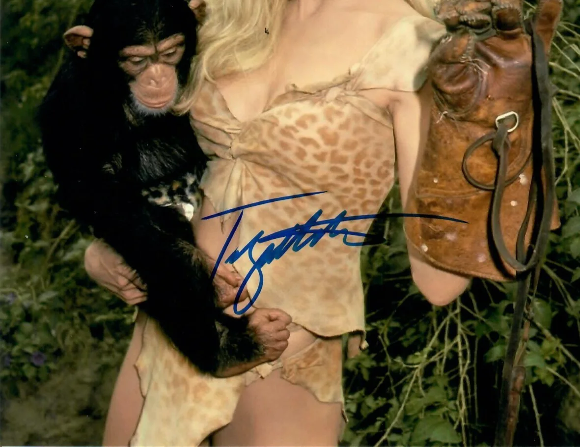Tanya Roberts — Tanya Roberts Sheena Queen Of The Jungle Actress Signed 8 x 10 Photo TTM COA, изображение 2
