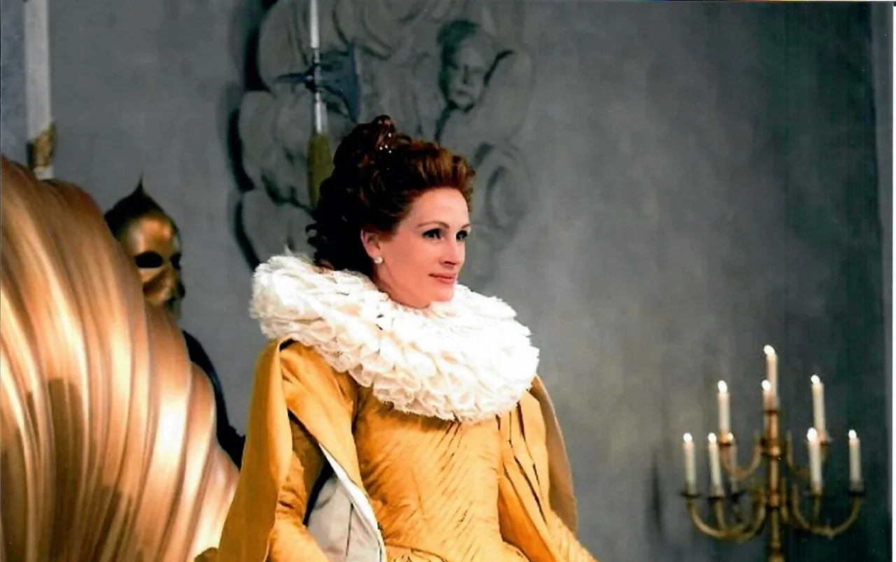 Julia Roberts — Julia Roberts Mirror Mirror As Evil Queen Actress Signed 8 x 10 Photo TTM COA, изображение 3
