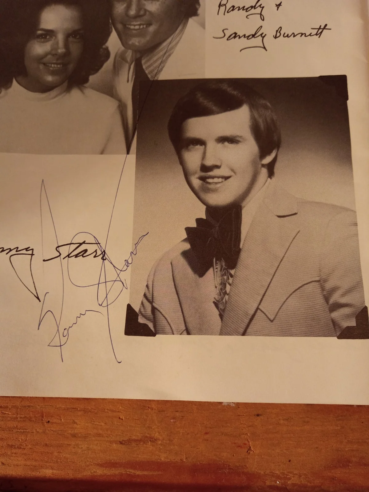 Loretta Lynn Thru The Years "Scrapbook" Hand Signed The Coal Miners Autograph, image 3