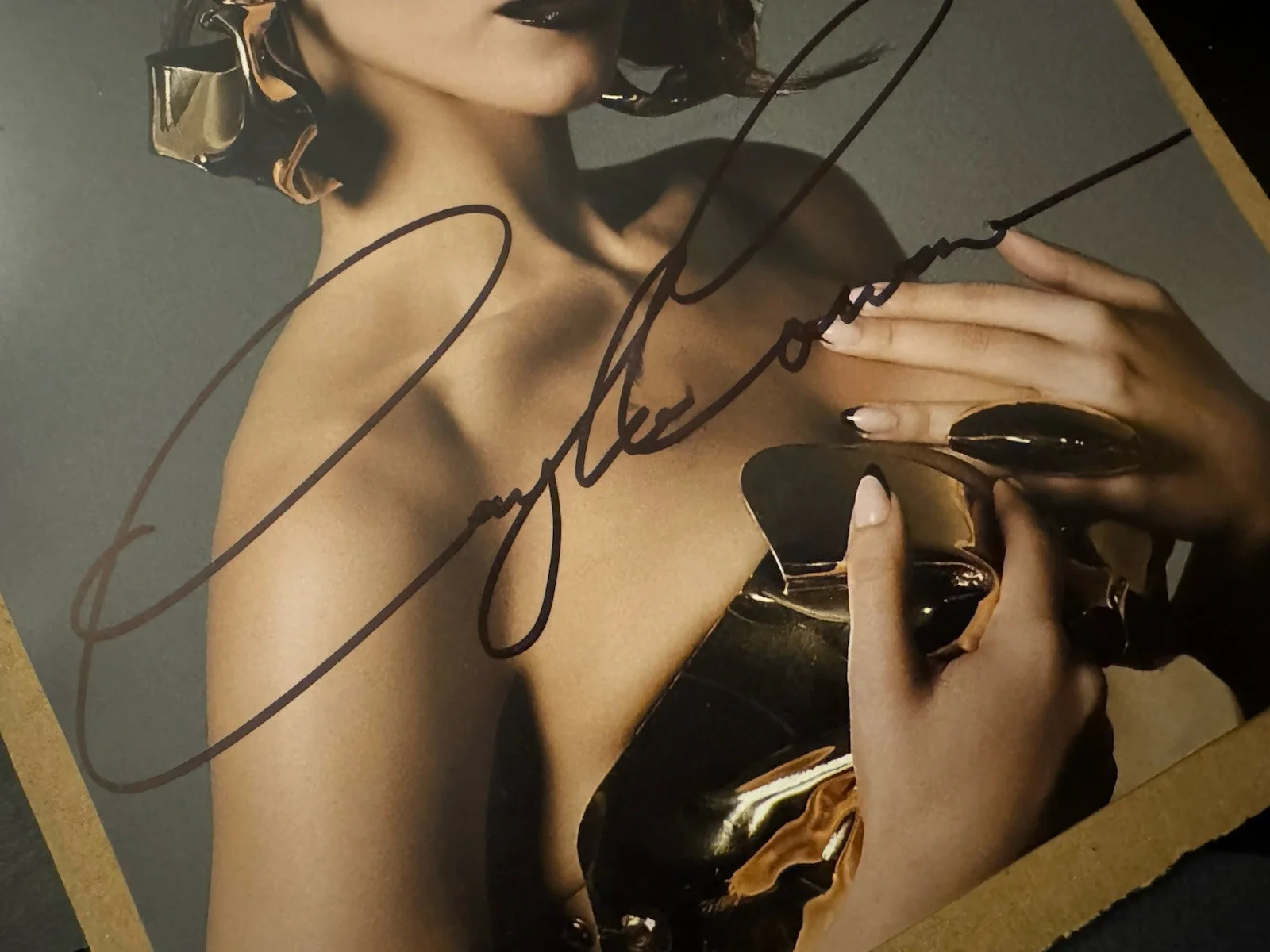 Caylee Cowan — Caylee Cowan Signed Willy’s Wonderland 8x10 Photo Autograph, изображение 2
