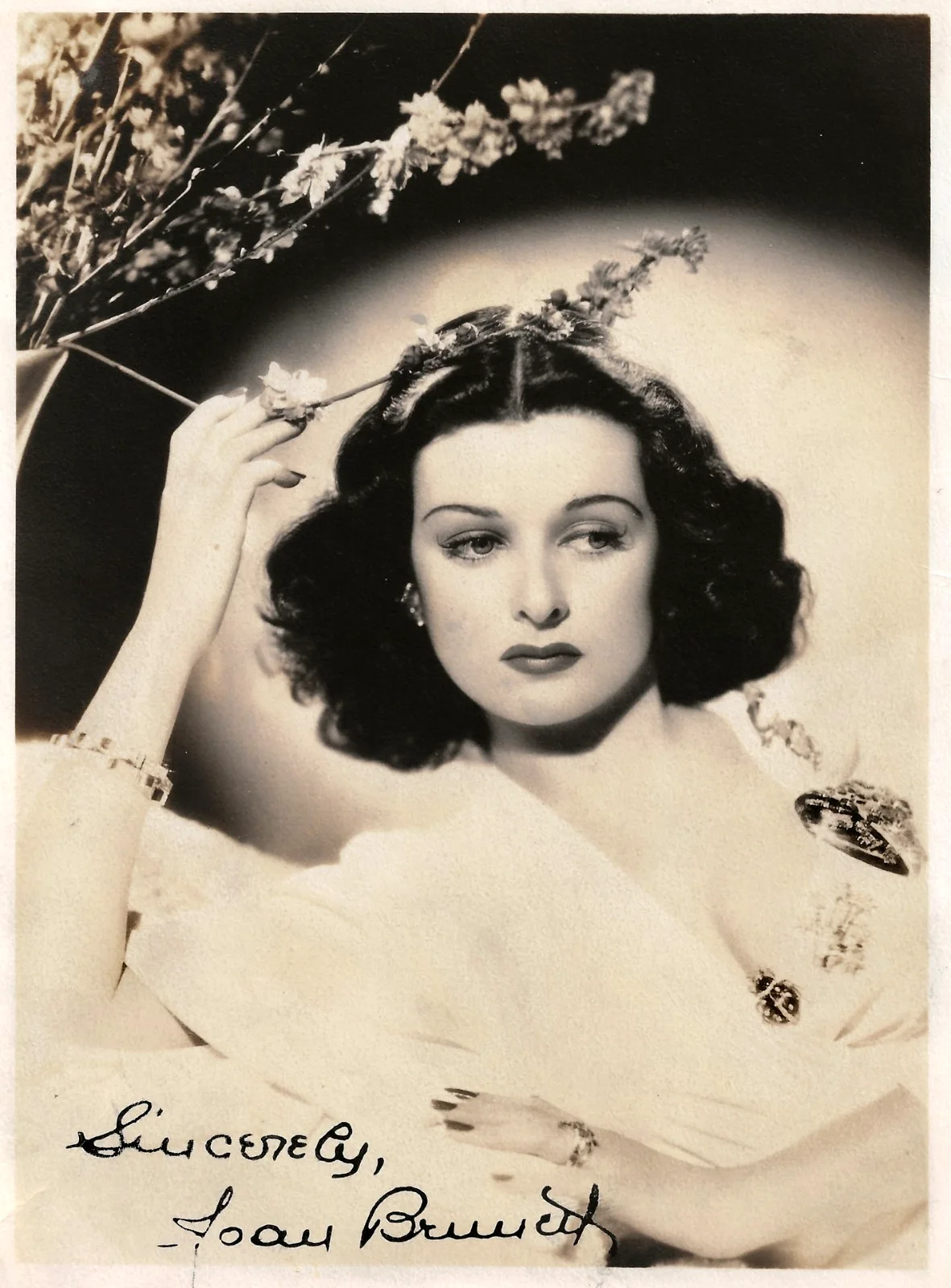 Joan Bennett — Actress Joan Bennett Signed Autographed Promotional Portrait Photo 5 x 7