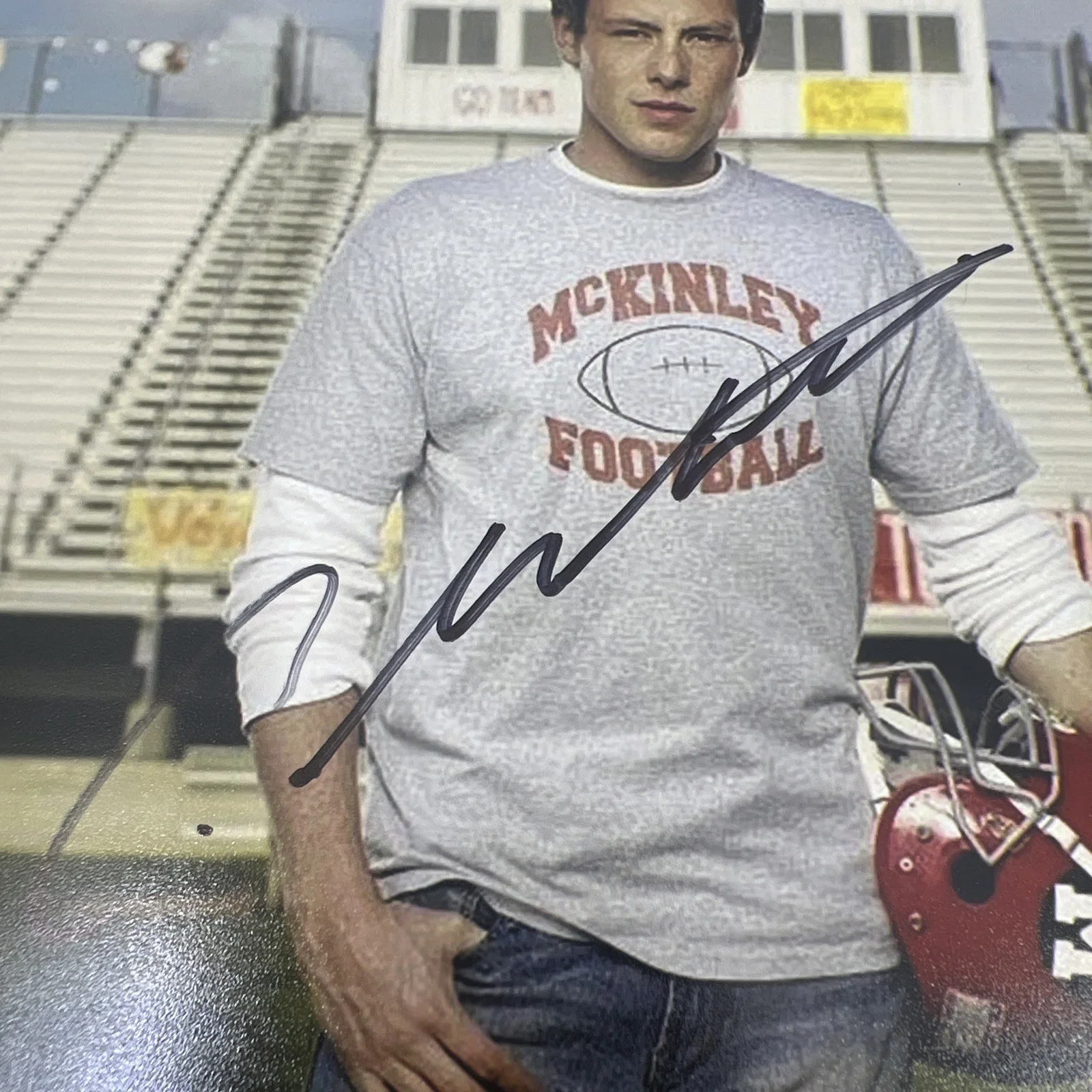 Cory Monteith — Cory Monteith Signed 8 x 10 Autographed Photo GLEE With COA UACC, image 3
