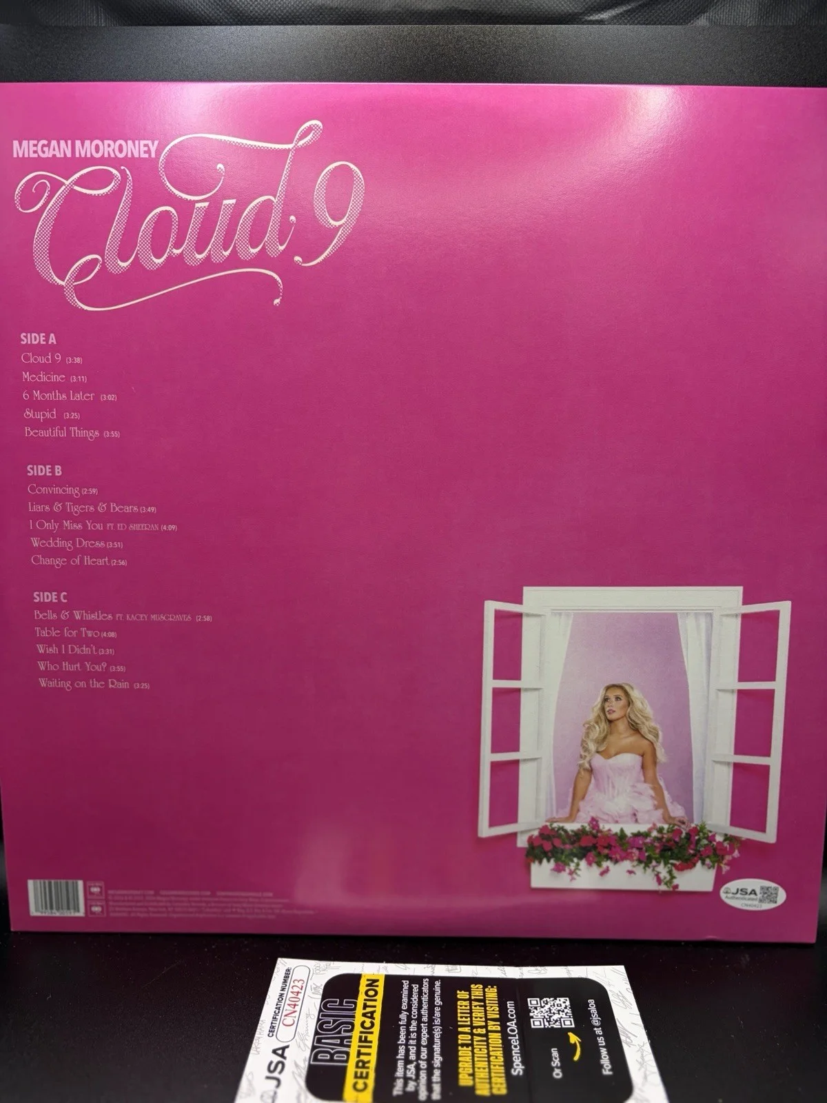 MEGAN MORONEY - Cloud 9: Megan's Signature Pink Signed Vinyl LP JSA COA, изображение 3