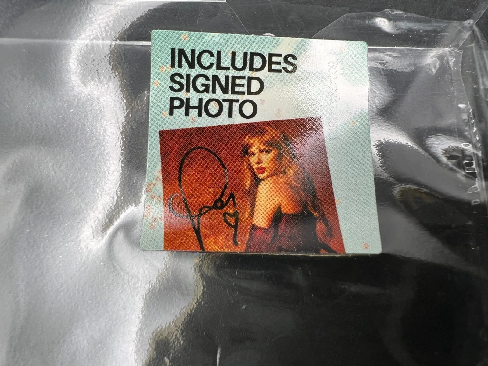 RARE LONG AUTO Taylor Swift Signed The Life of a Showgirl CD Album Photo #3, изображение 5